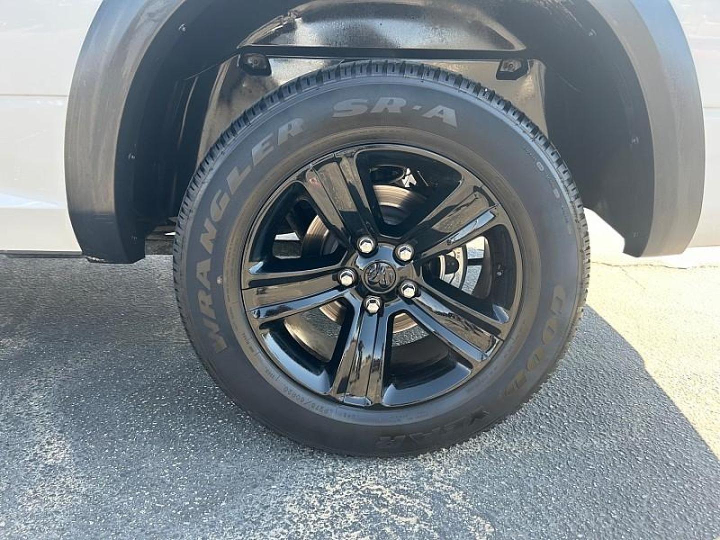 2024 WHITE Ram 1500 Classic 2WD (1C6RR6LG3RS) with an 6-Cyl 3.6 Liter engine, Automatic 8-Spd transmission, located at 412 Auto Vista Drive, Palmdale, 93551, (661) 945-0620, 34.592636, -118.136681 - Photo#11