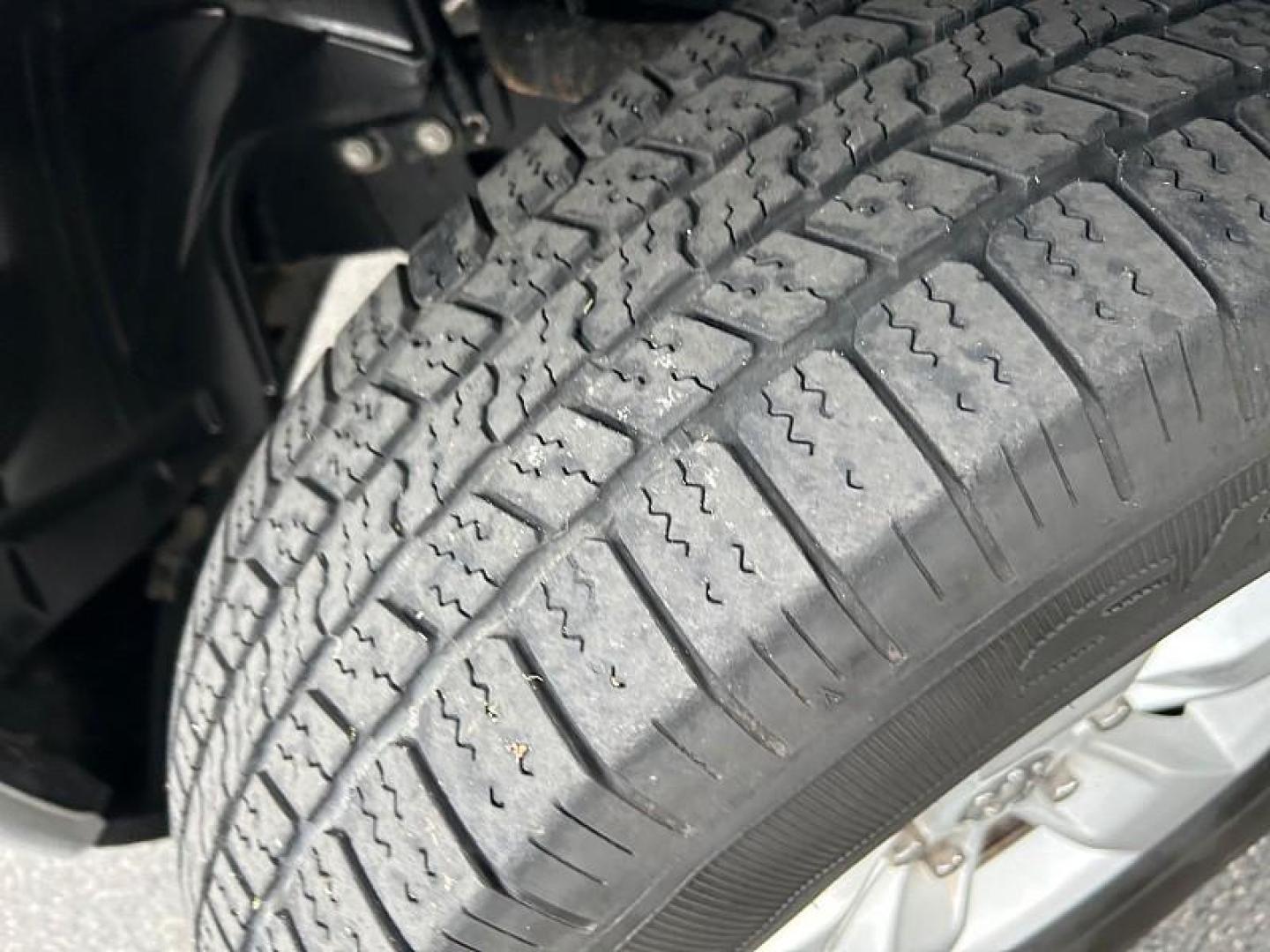 2024 SILVER Ram 1500 Classic 2WD (1C6RR6GG8RS) with an 6-Cyl 3.6 Liter engine, Automatic 8-Spd transmission, located at 412 Auto Vista Drive, Palmdale, 93551, (661) 945-0620, 34.592636, -118.136681 - Photo#11