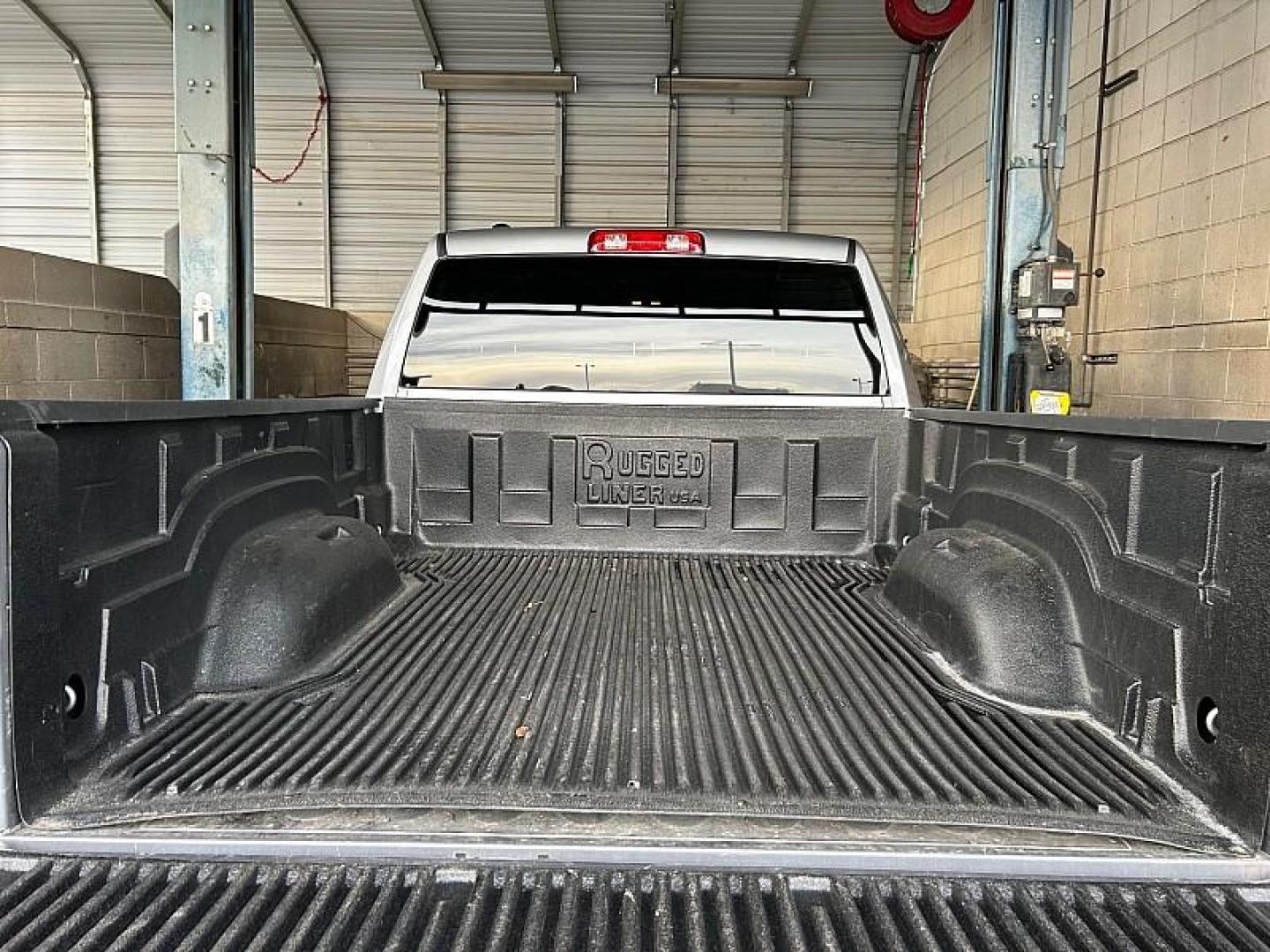 2024 SILVER Ram 1500 Classic 2WD (1C6RR6GG8RS) with an 6-Cyl 3.6 Liter engine, Automatic 8-Spd transmission, located at 412 Auto Vista Drive, Palmdale, 93551, (661) 945-0620, 34.592636, -118.136681 - Photo#27