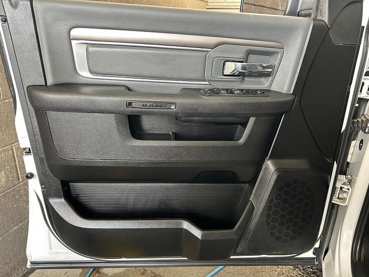 2024 WHITE Ram 1500 Classic 2WD (1C6RR6GGXRS) with an 6-Cyl 3.6 Liter engine, Automatic 8-Spd transmission, located at 412 Auto Vista Drive, Palmdale, 93551, (661) 945-0620, 34.592636, -118.136681 - Photo#32