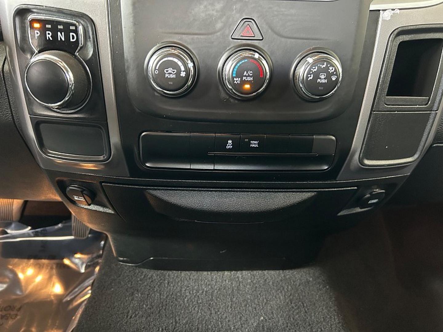 2024 WHITE Ram 1500 Classic 2WD (1C6RR6GG2RS) with an 6-Cyl 3.6 Liter engine, Automatic 8-Spd transmission, located at 412 Auto Vista Drive, Palmdale, 93551, (661) 945-0620, 34.592636, -118.136681- Photo#13