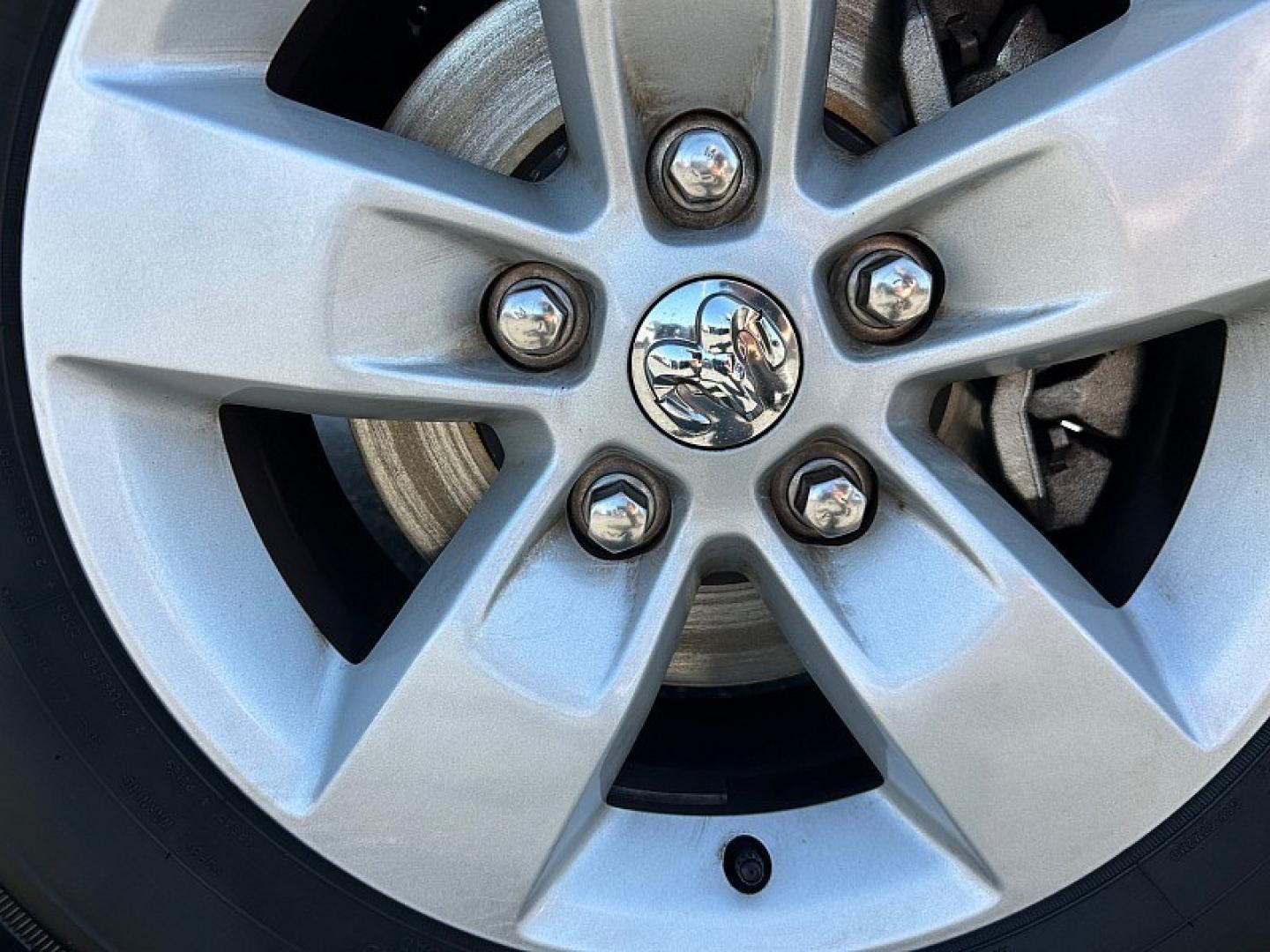 2024 WHITE Ram 1500 Classic 2WD (1C6RR6GG5RS) with an 6-Cyl 3.6 Liter engine, Automatic 8-Spd transmission, located at 412 Auto Vista Drive, Palmdale, 93551, (661) 945-0620, 34.592636, -118.136681- Photo#9