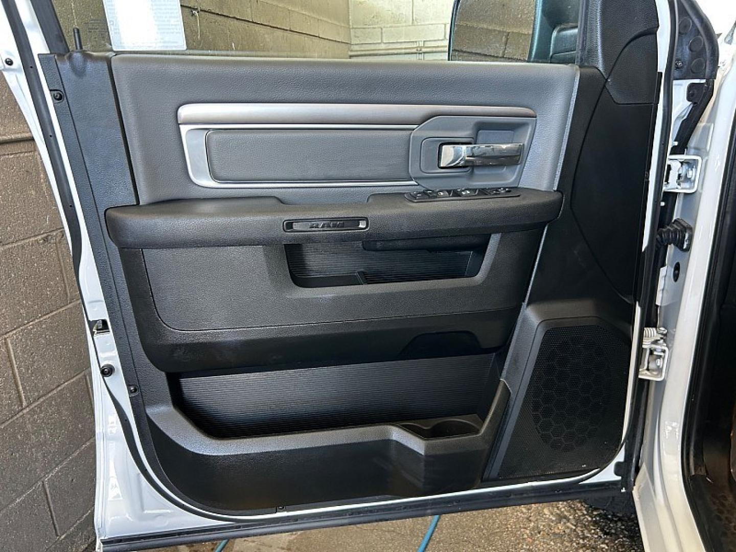 2024 WHITE Ram 1500 Classic 2WD (1C6RR6GG5RS) with an 6-Cyl 3.6 Liter engine, Automatic 8-Spd transmission, located at 412 Auto Vista Drive, Palmdale, 93551, (661) 945-0620, 34.592636, -118.136681- Photo#16