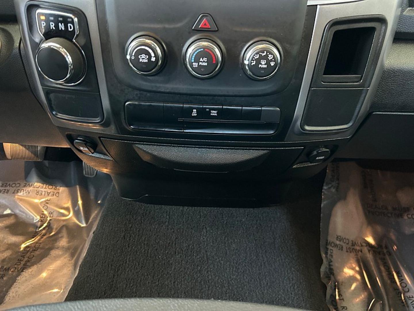 2024 WHITE Ram 1500 Classic 2WD (1C6RR6GG5RS) with an 6-Cyl 3.6 Liter engine, Automatic 8-Spd transmission, located at 412 Auto Vista Drive, Palmdale, 93551, (661) 945-0620, 34.592636, -118.136681- Photo#20