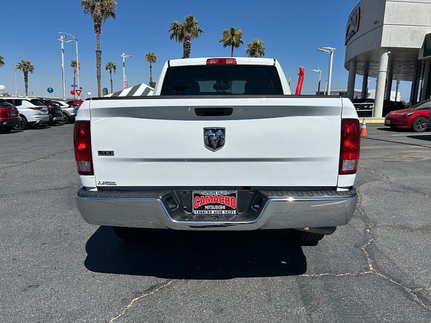 2024 White Ram 1500 Classic 2WD (1C6RR6GG5RS) , Automatic 8-Spd transmission, located at 412 Auto Vista Drive, Palmdale, 93551, (661) 945-0620, 34.592636, -118.136681- Photo#5