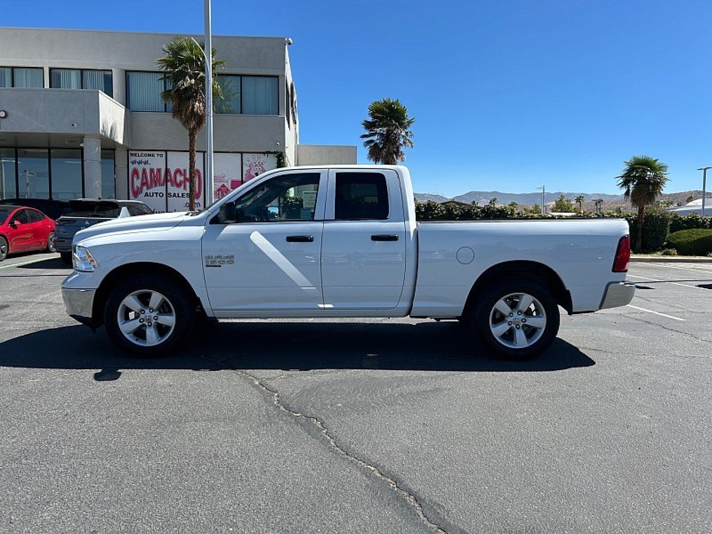 2024 White Ram 1500 Classic 2WD (1C6RR6GG5RS) , Automatic 8-Spd transmission, located at 412 Auto Vista Drive, Palmdale, 93551, (661) 945-0620, 34.592636, -118.136681- Photo#7