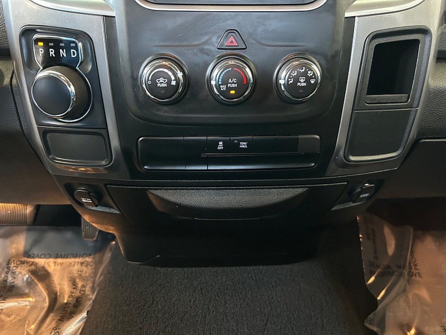 2024 White Ram 1500 Classic 2WD (1C6RR6GG5RS) , Automatic 8-Spd transmission, located at 412 Auto Vista Drive, Palmdale, 93551, (661) 945-0620, 34.592636, -118.136681- Photo#23