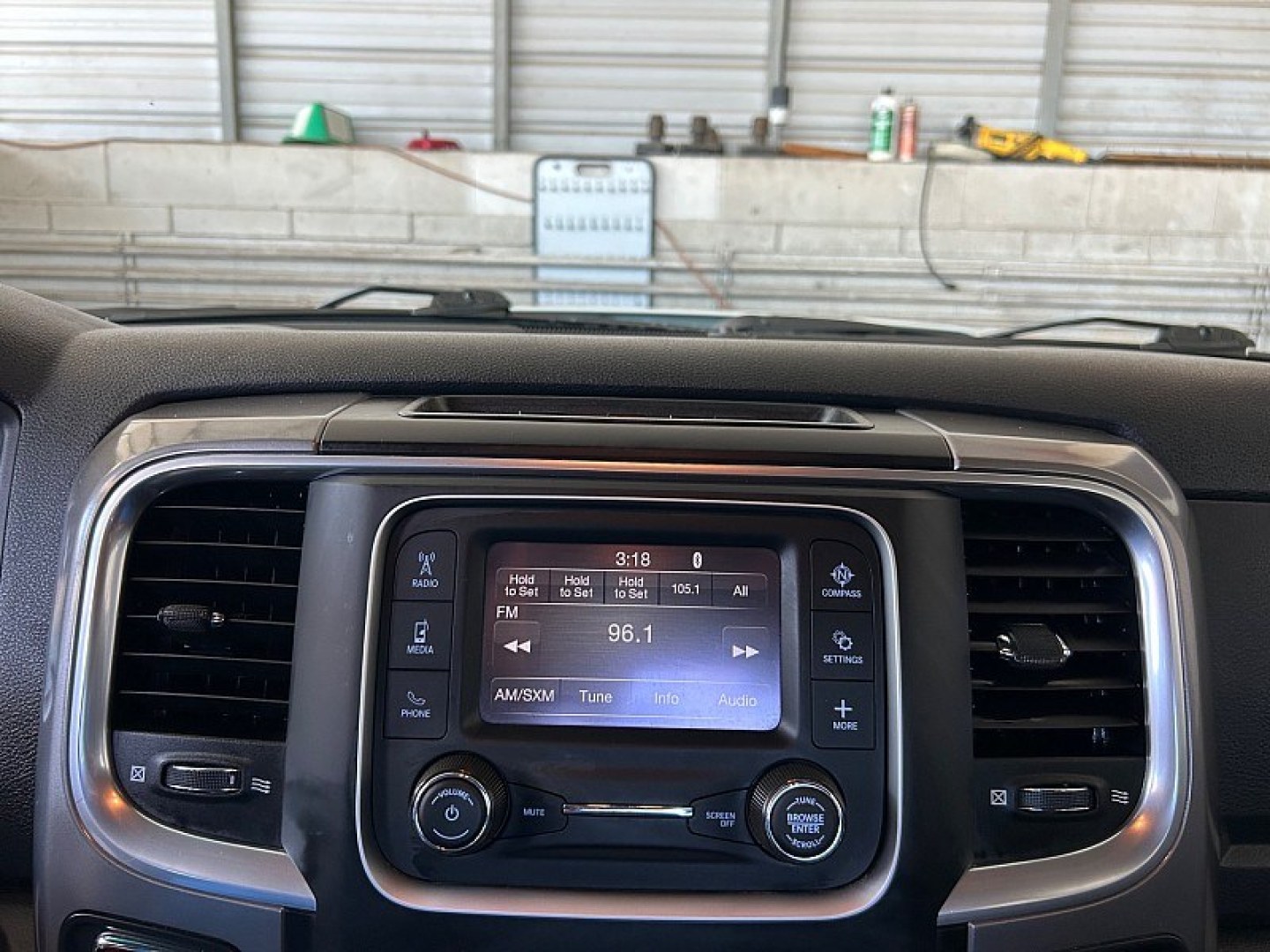 2024 White Ram 1500 Classic 2WD (1C6RR6GG5RS) , Automatic 8-Spd transmission, located at 412 Auto Vista Drive, Palmdale, 93551, (661) 945-0620, 34.592636, -118.136681- Photo#24
