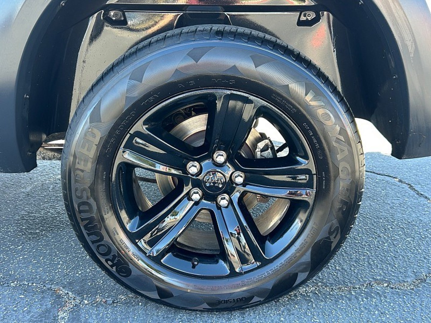 2024 White /Black Ram 1500 Classic 4WD (1C6RR7LG3RS) , Automatic 8-Spd transmission, located at 412 Auto Vista Drive, Palmdale, 93551, (661) 945-0620, 34.592636, -118.136681 - WARLOCK PACKAGE and bull; CREW CAB 4X4 and bull; 20-INCH BLACK WHEELS and bull; BACKUP CAMERAGet bold styling and everyday versatility in this 2024 Ram 1500 Classic Warlock Crew Cab 4x4 with 56,770 miles. Finished in Bright White Clearcoat with a black cloth interior, this truck stands out with 2- Photo#15