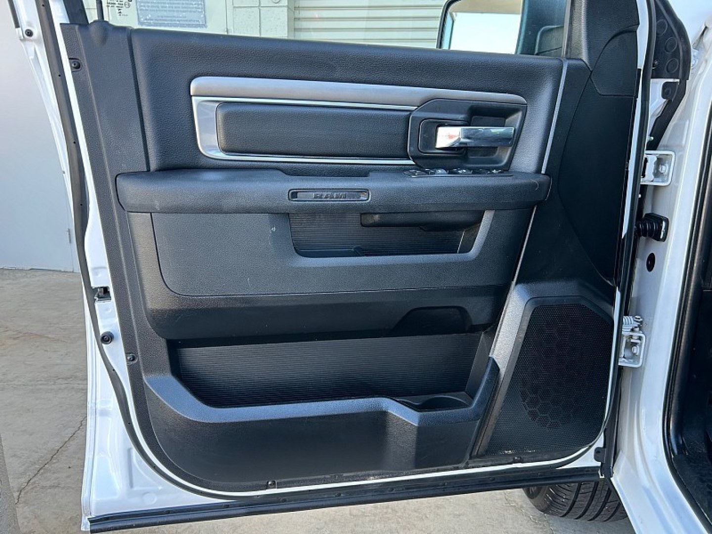 2024 White /Black Ram 1500 Classic 4WD (1C6RR7LG3RS) , Automatic 8-Spd transmission, located at 412 Auto Vista Drive, Palmdale, 93551, (661) 945-0620, 34.592636, -118.136681 - WARLOCK PACKAGE and bull; CREW CAB 4X4 and bull; 20-INCH BLACK WHEELS and bull; BACKUP CAMERAGet bold styling and everyday versatility in this 2024 Ram 1500 Classic Warlock Crew Cab 4x4 with 56,770 miles. Finished in Bright White Clearcoat with a black cloth interior, this truck stands out with 2- Photo#17