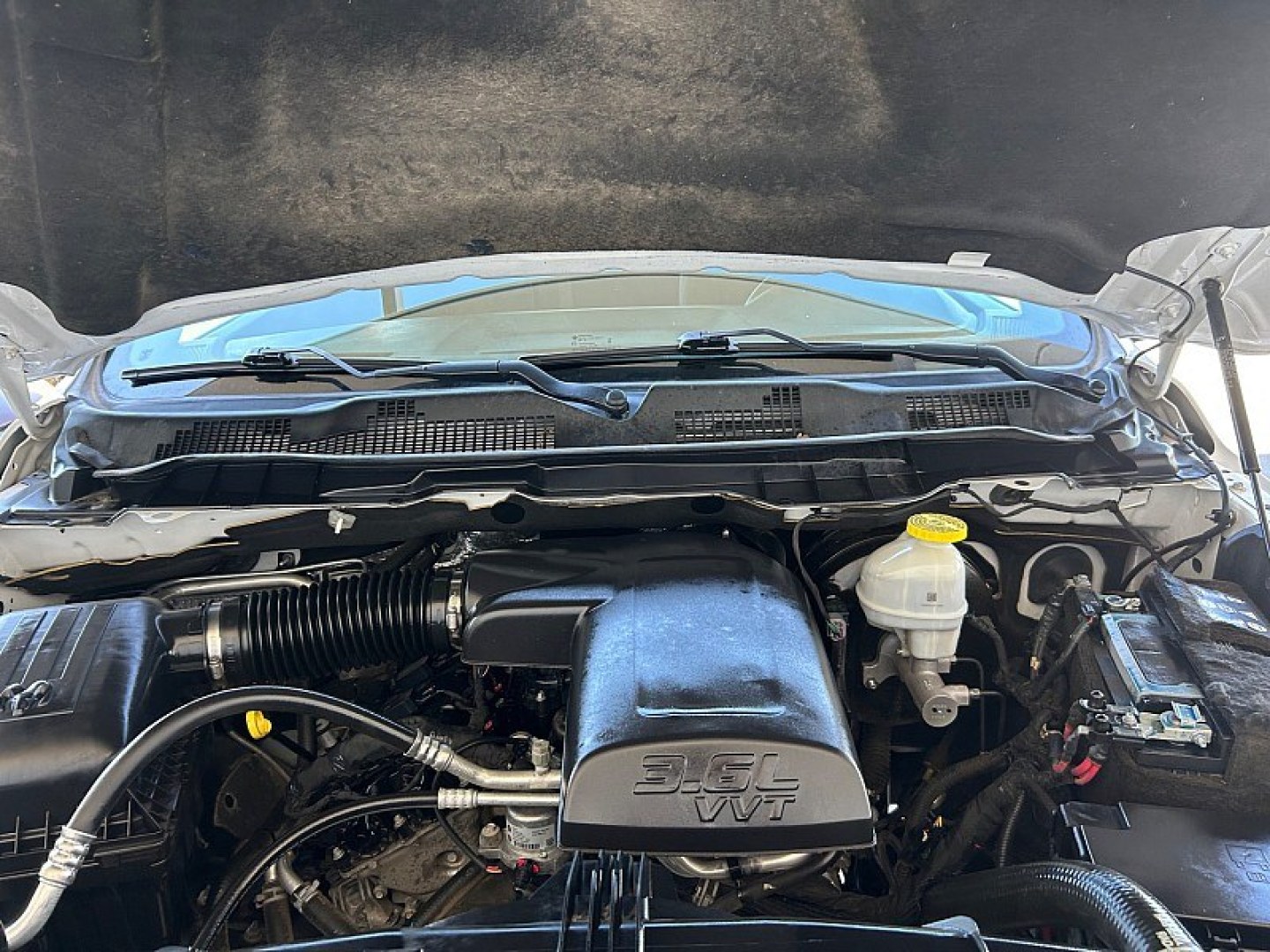 2024 White /Black Ram 1500 Classic 4WD (1C6RR7LG3RS) , Automatic 8-Spd transmission, located at 412 Auto Vista Drive, Palmdale, 93551, (661) 945-0620, 34.592636, -118.136681 - WARLOCK PACKAGE and bull; CREW CAB 4X4 and bull; 20-INCH BLACK WHEELS and bull; BACKUP CAMERAGet bold styling and everyday versatility in this 2024 Ram 1500 Classic Warlock Crew Cab 4x4 with 56,770 miles. Finished in Bright White Clearcoat with a black cloth interior, this truck stands out with 2- Photo#31