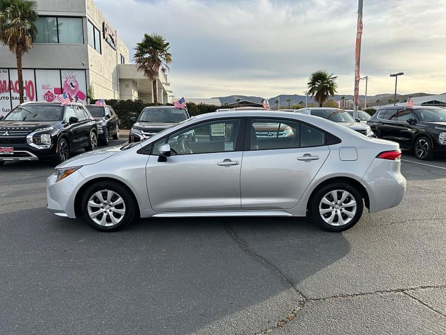 2024 SILVER Toyota Corolla (5YFB4MDE0RP) with an 4-Cyl Hybrid 1.8 Liter engine, Automatic CVT transmission, located at 412 Auto Vista Drive, Palmdale, 93551, (661) 945-0620, 34.592636, -118.136681 - Photo#5