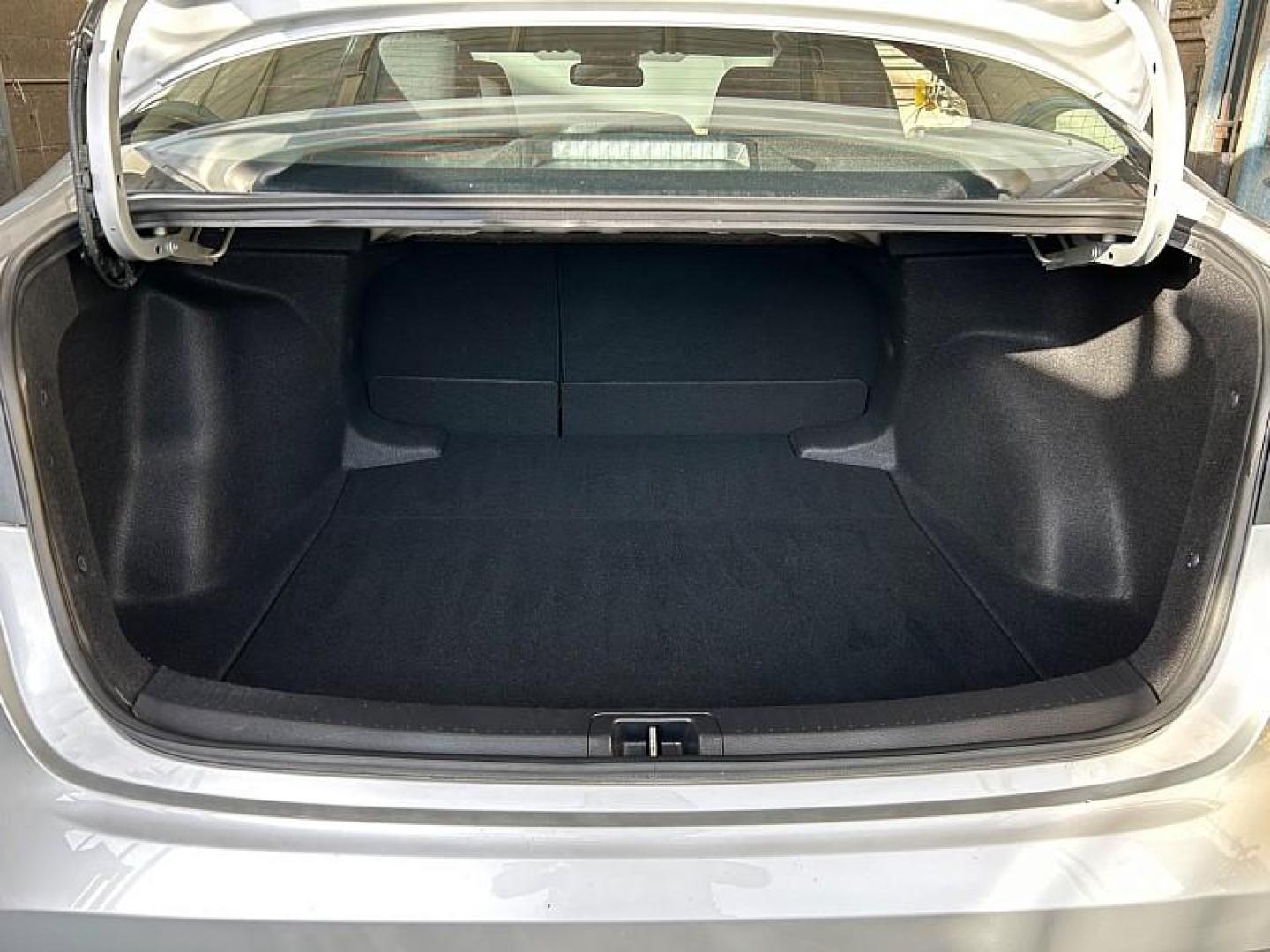 2024 SILVER Toyota Corolla (5YFB4MDE0RP) with an 4-Cyl Hybrid 1.8 Liter engine, Automatic CVT transmission, located at 412 Auto Vista Drive, Palmdale, 93551, (661) 945-0620, 34.592636, -118.136681 - Photo#30