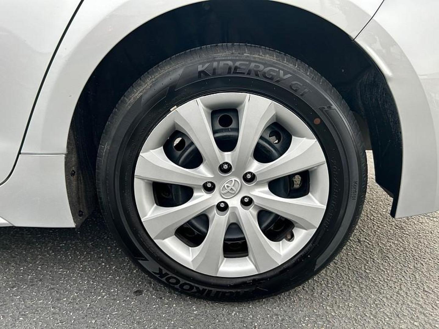 2024 GRAY Toyota Corolla (5YFB4MDE6RP) with an 4-Cyl Hybrid 1.8 Liter engine, Automatic CVT transmission, located at 412 Auto Vista Drive, Palmdale, 93551, (661) 945-0620, 34.592636, -118.136681 - Photo#13