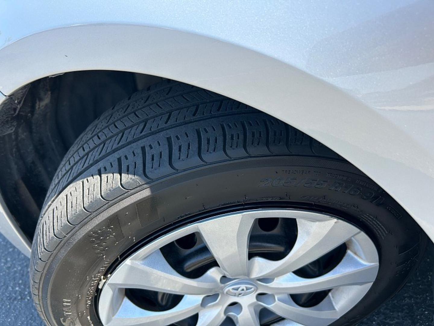 2024 SILVER Toyota Corolla (5YFB4MDE9RP) with an 4-Cyl 2.0 Liter engine, Automatic CVT transmission, located at 412 Auto Vista Drive, Palmdale, 93551, (661) 945-0620, 34.592636, -118.136681 - Photo#11