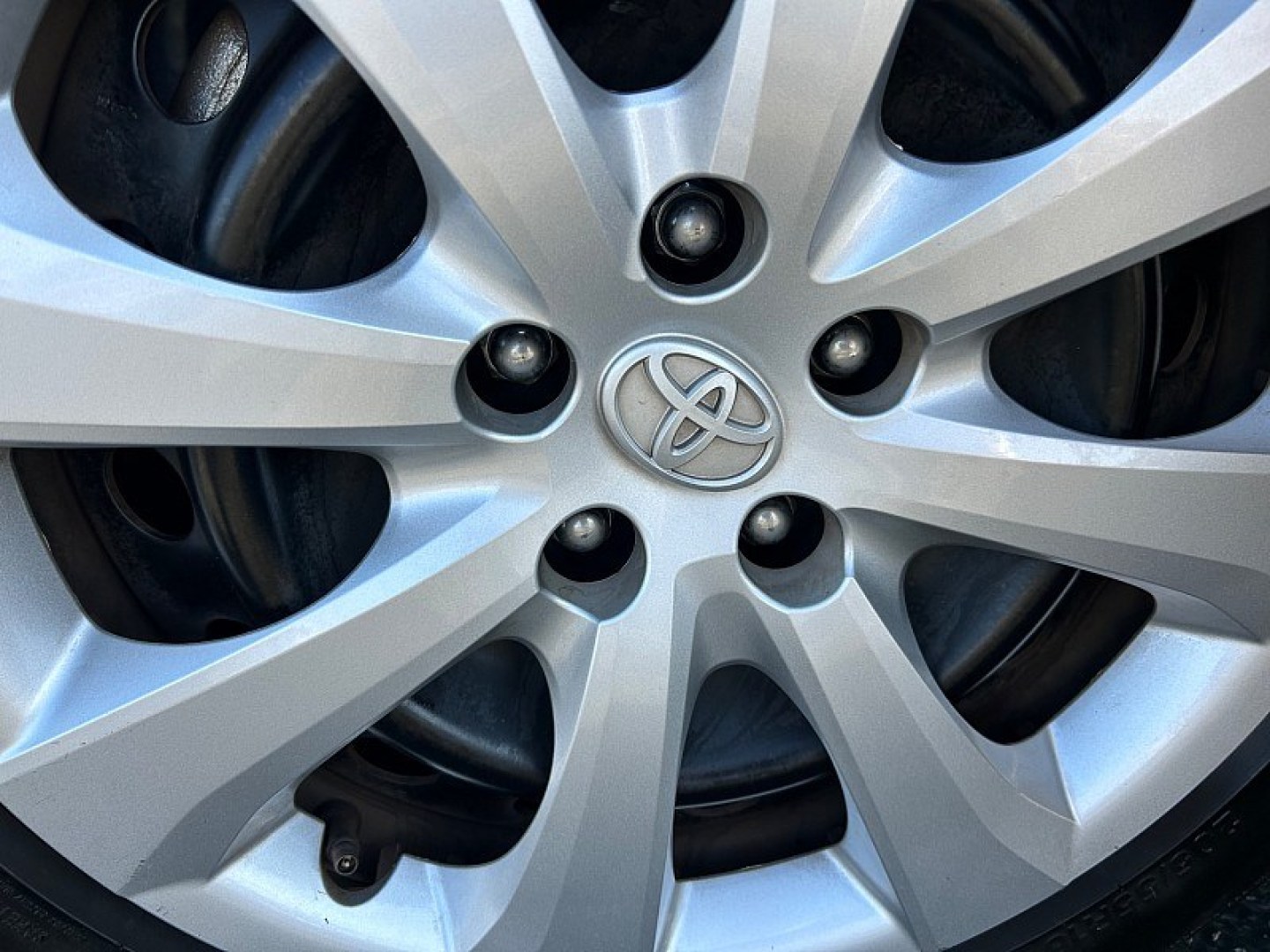 2024 Silver Toyota Corolla (5YFB4MDE0RP) with an 4-Cyl 2.0 Liter engine, Automatic CVT transmission, located at 412 Auto Vista Drive, Palmdale, 93551, (661) 945-0620, 34.592636, -118.136681- Photo#13