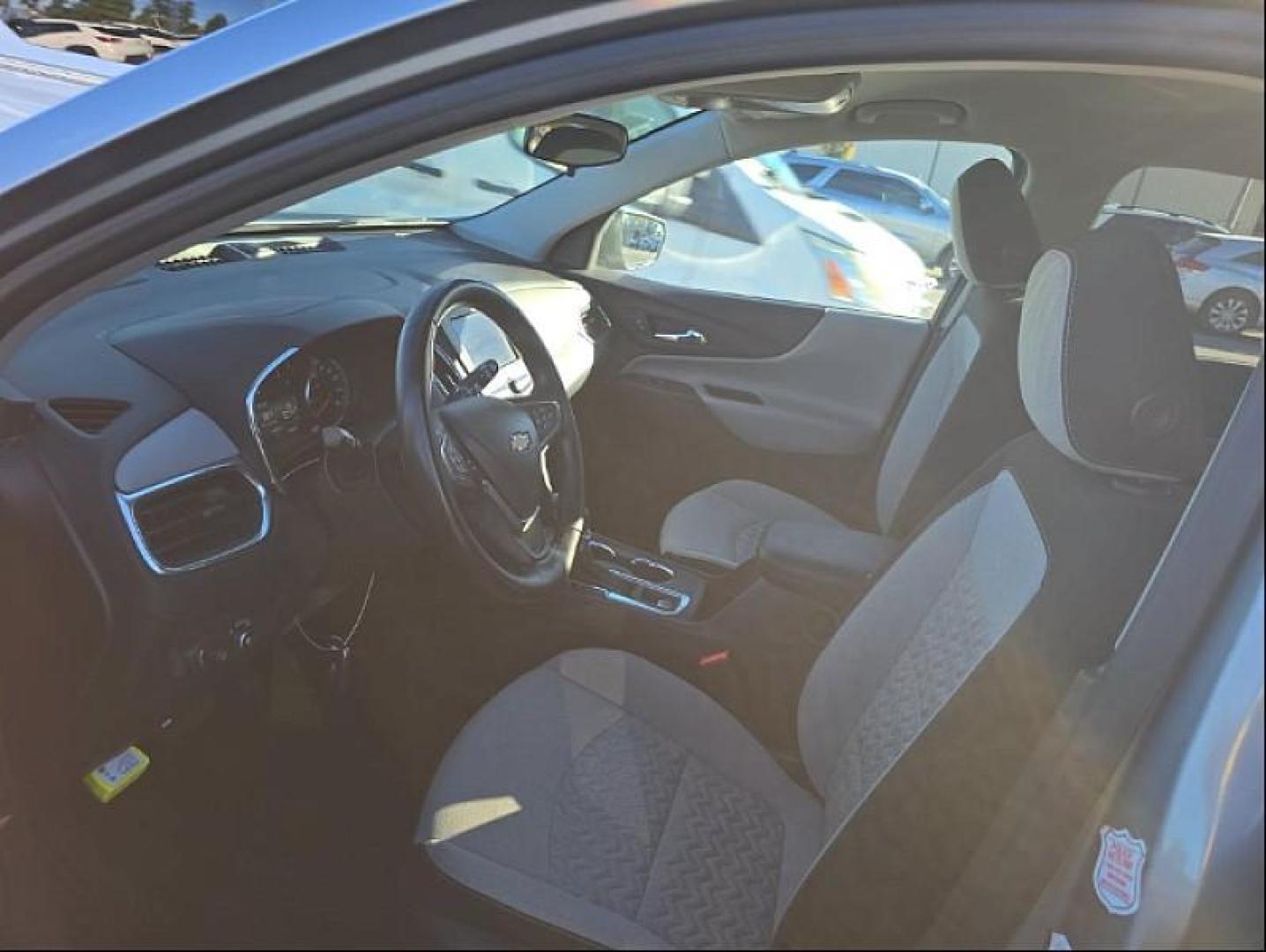 2024 WHITE Toyota RAV4 (2T3F1RFV8RC) with an 4-Cyl 2.5 Liter engine, Automatic 8-Spd w/Direct transmission, located at 412 Auto Vista Drive, Palmdale, 93551, (661) 945-0620, 34.592636, -118.136681 - Photo#0