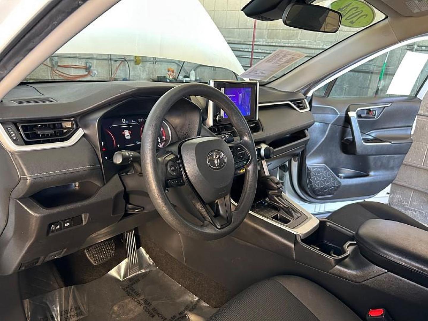 2024 WHITE Toyota RAV4 (2T3F1RFV8RC) with an 4-Cyl 2.5 Liter engine, Automatic 8-Spd w/Direct transmission, located at 412 Auto Vista Drive, Palmdale, 93551, (661) 945-0620, 34.592636, -118.136681 - Photo#27