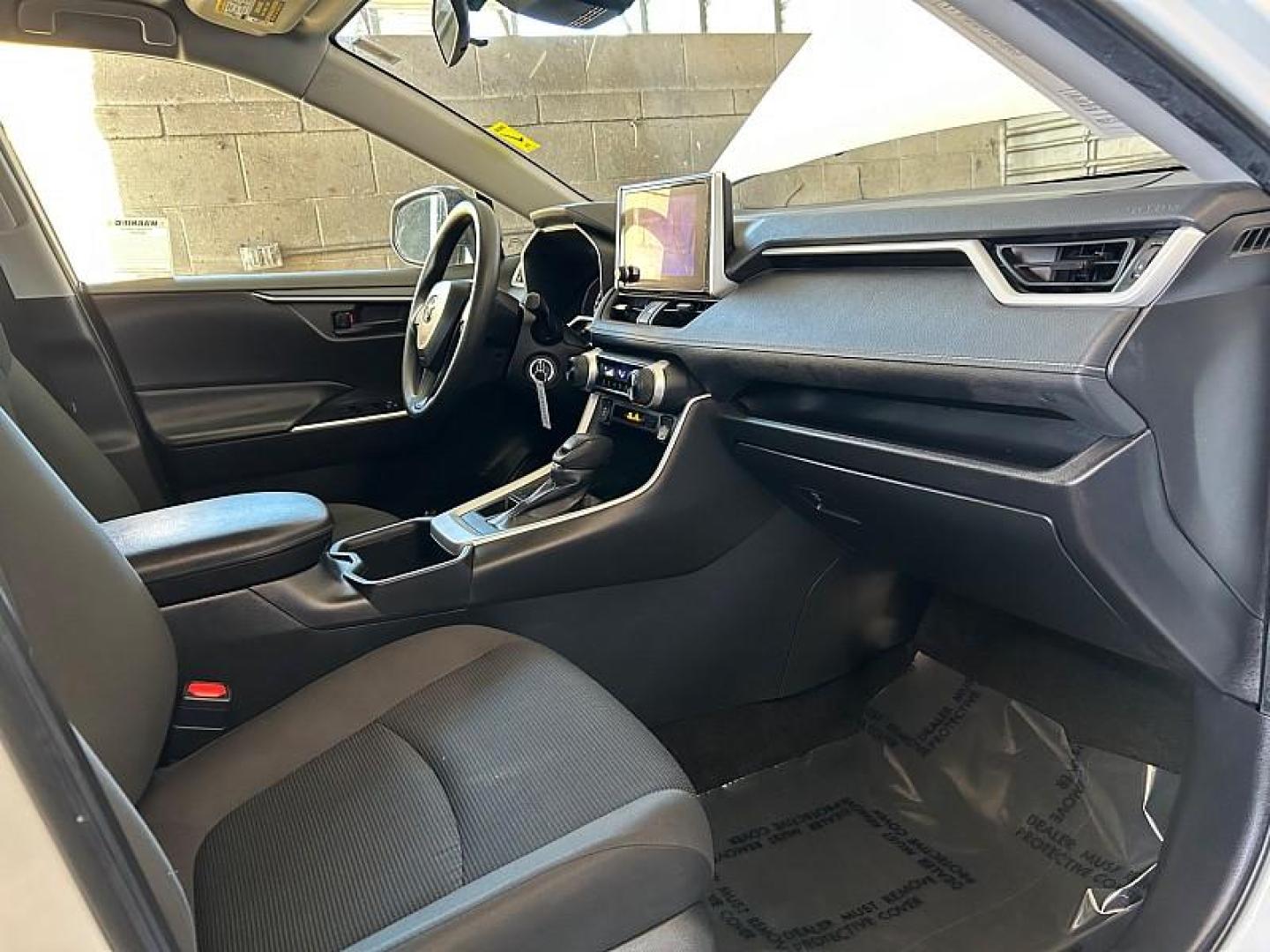 2024 WHITE Toyota RAV4 (2T3F1RFV8RC) with an 4-Cyl 2.5 Liter engine, Automatic 8-Spd w/Direct transmission, located at 412 Auto Vista Drive, Palmdale, 93551, (661) 945-0620, 34.592636, -118.136681 - Photo#36