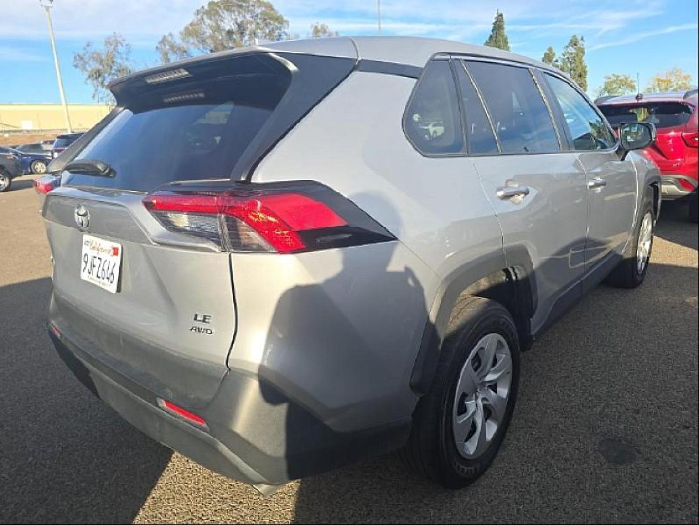2024 SILVER Toyota RAV4 (2T3F1RFV4RW) with an 4-Cyl 2.5 Liter engine, Automatic 8-Spd w/Direct transmission, located at 412 Auto Vista Drive, Palmdale, 93551, (661) 945-0620, 34.592636, -118.136681 - Photo#2