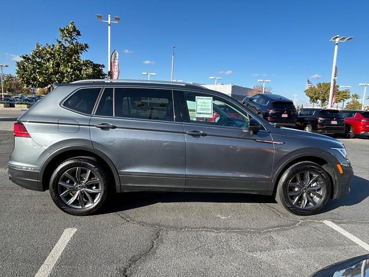 2024 GRAY Volkswagen Tiguan (3VV3B7AX4RM) with an 4-Cyl Turbo 2.0 Liter engine, Automatic 8-Spd transmission, located at 412 Auto Vista Drive, Palmdale, 93551, (661) 945-0620, 34.592636, -118.136681 - Photo#6