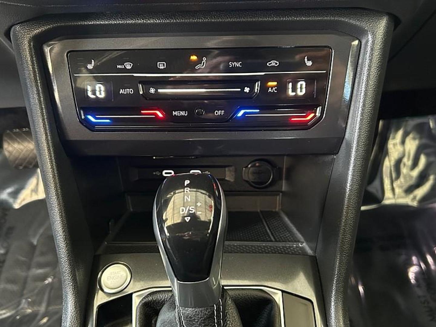 2024 GRAY Volkswagen Tiguan (3VV3B7AX4RM) with an 4-Cyl Turbo 2.0 Liter engine, Automatic 8-Spd transmission, located at 412 Auto Vista Drive, Palmdale, 93551, (661) 945-0620, 34.592636, -118.136681 - Photo#15