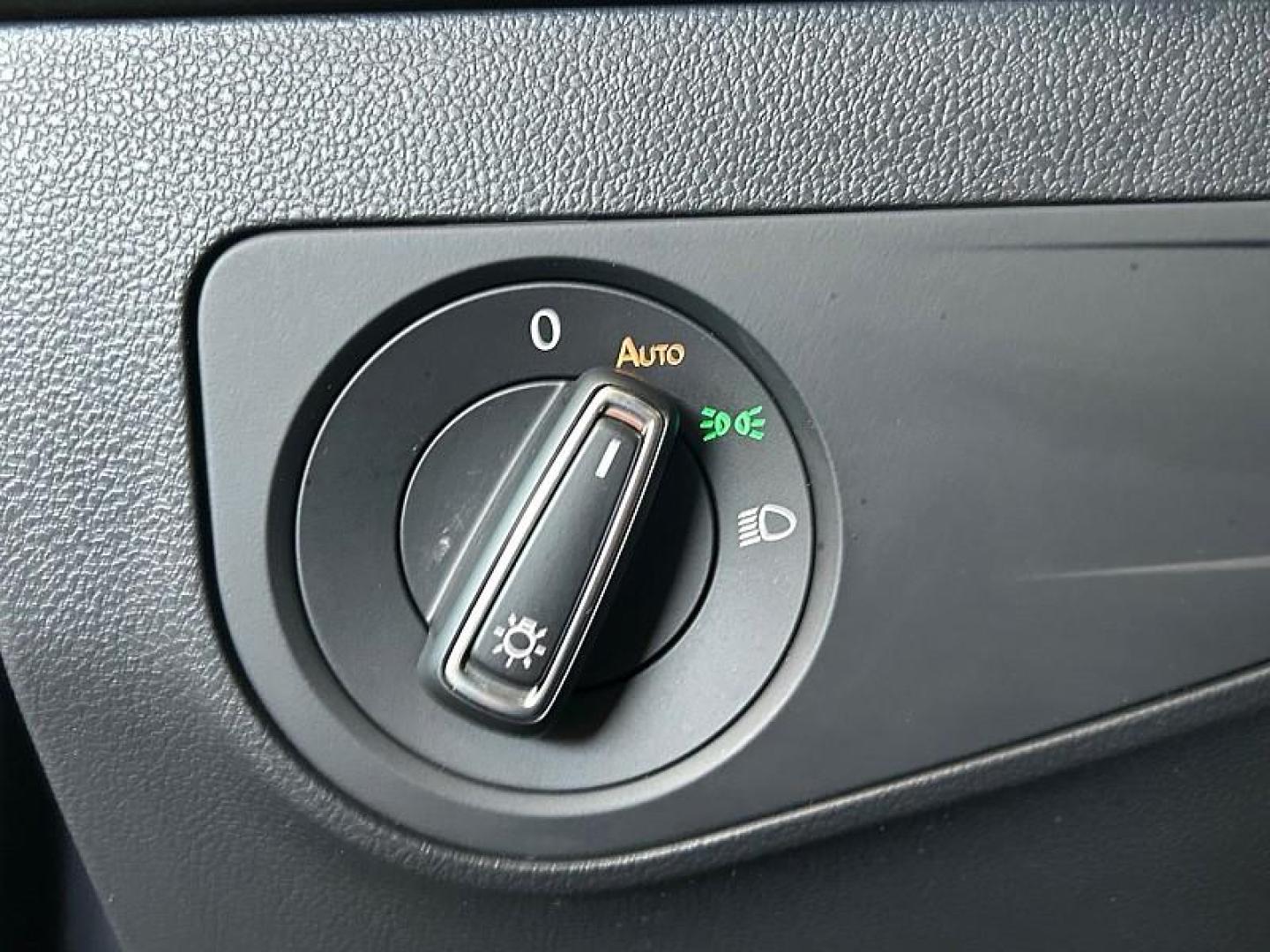 2024 GRAY Volkswagen Tiguan (3VV3B7AX4RM) with an 4-Cyl Turbo 2.0 Liter engine, Automatic 8-Spd transmission, located at 412 Auto Vista Drive, Palmdale, 93551, (661) 945-0620, 34.592636, -118.136681 - Photo#22