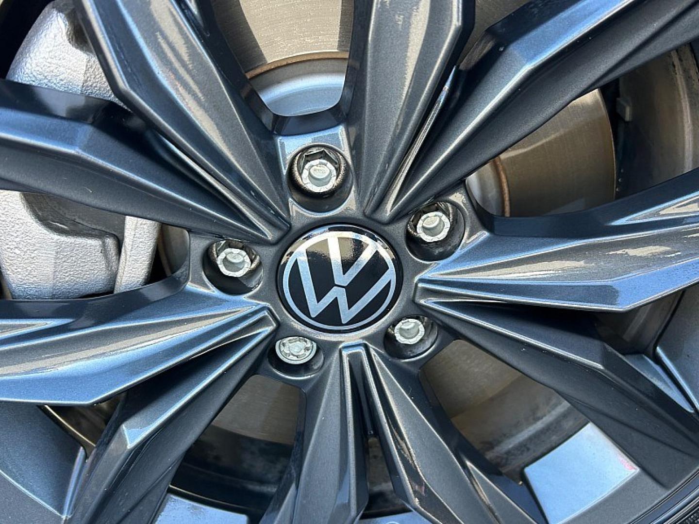 2024 Black Volkswagen Tiguan (3VV3B7AX5RM) with an 4-Cyl Turbo 2.0 Liter engine, Automatic 8-Spd transmission, located at 412 Auto Vista Drive, Palmdale, 93551, (661) 945-0620, 34.592636, -118.136681- Photo#10