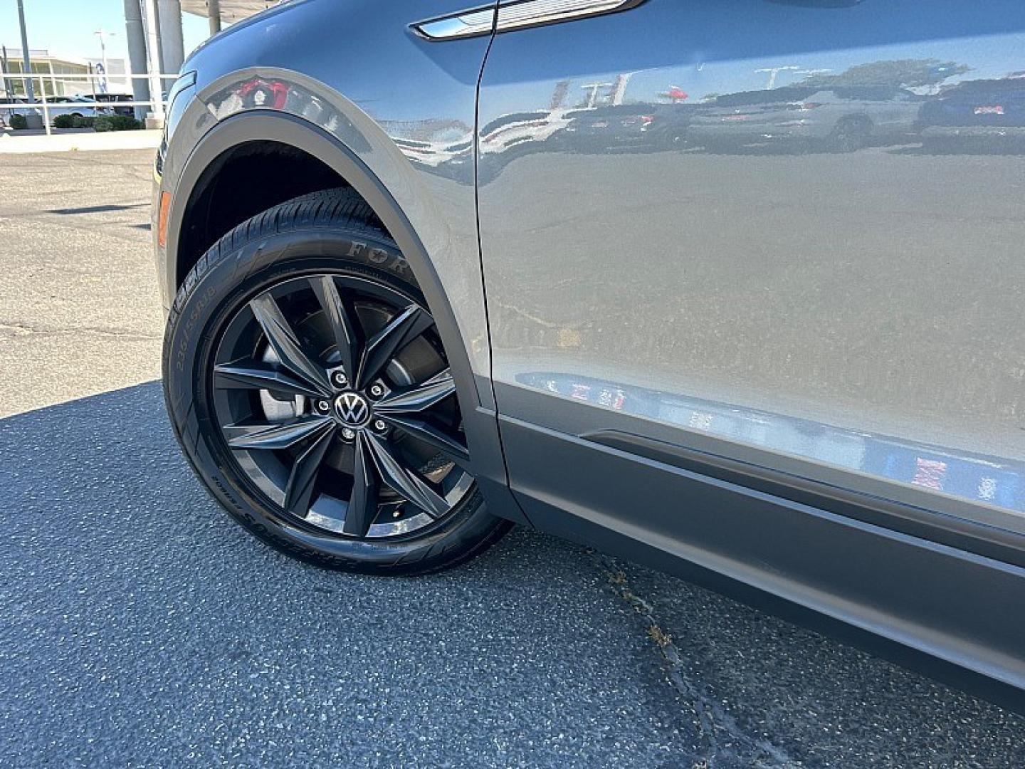 2024 Black Volkswagen Tiguan (3VV3B7AX5RM) with an 4-Cyl Turbo 2.0 Liter engine, Automatic 8-Spd transmission, located at 412 Auto Vista Drive, Palmdale, 93551, (661) 945-0620, 34.592636, -118.136681- Photo#11