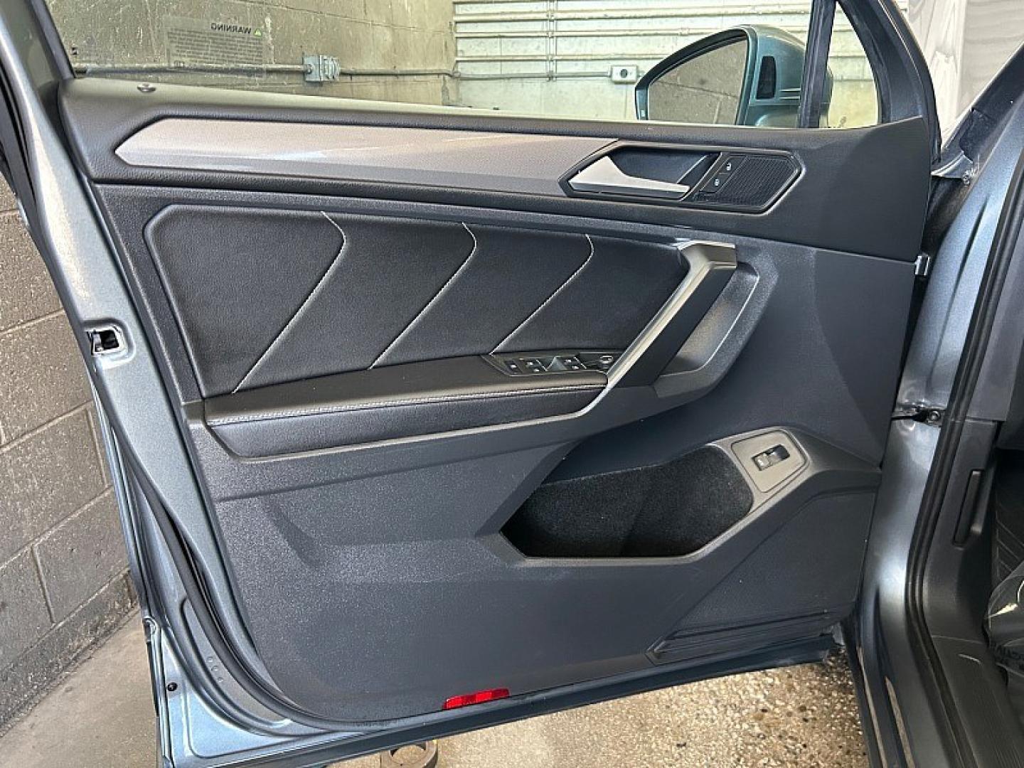 2024 Black Volkswagen Tiguan (3VV3B7AX5RM) with an 4-Cyl Turbo 2.0 Liter engine, Automatic 8-Spd transmission, located at 412 Auto Vista Drive, Palmdale, 93551, (661) 945-0620, 34.592636, -118.136681- Photo#15