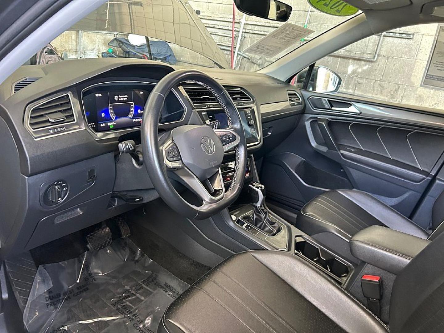 2024 Black Volkswagen Tiguan (3VV3B7AX5RM) with an 4-Cyl Turbo 2.0 Liter engine, Automatic 8-Spd transmission, located at 412 Auto Vista Drive, Palmdale, 93551, (661) 945-0620, 34.592636, -118.136681- Photo#16