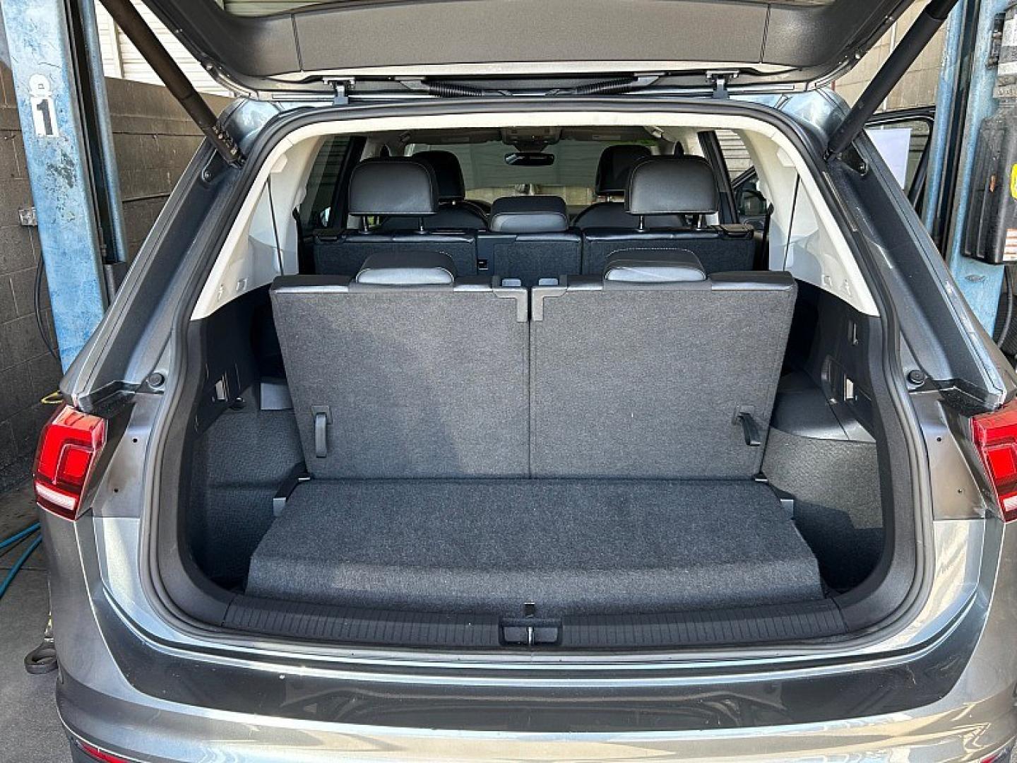 2024 Black Volkswagen Tiguan (3VV3B7AX5RM) with an 4-Cyl Turbo 2.0 Liter engine, Automatic 8-Spd transmission, located at 412 Auto Vista Drive, Palmdale, 93551, (661) 945-0620, 34.592636, -118.136681- Photo#28