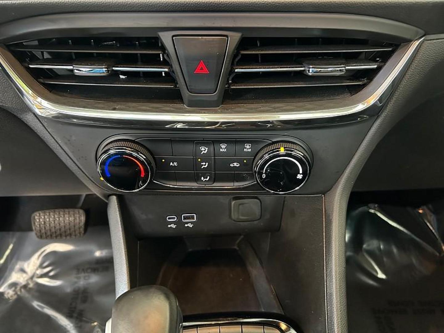 2025 Buick Encore GX (KL4AMBSL6SB) , Automatic CVT transmission, located at 412 Auto Vista Drive, Palmdale, 93551, (661) 945-0620, 34.592636, -118.136681 - Photo#19