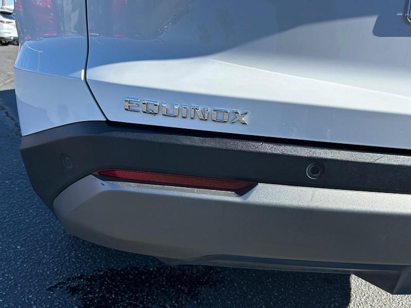 2025 WHITE Chevrolet Equinox (3GNAXHEG8SL) with an 4-Cyl Turbo 1.5 Liter engine, Automatic CVT transmission, located at 412 Auto Vista Drive, Palmdale, 93551, (661) 945-0620, 34.592636, -118.136681 - Photo#14