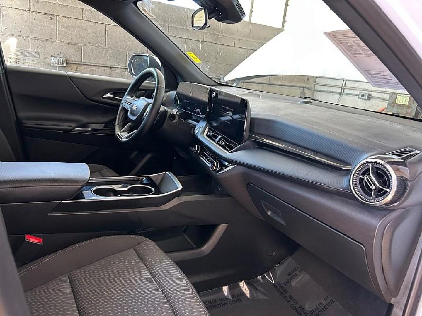 2025 WHITE Chevrolet Equinox (3GNAXHEG8SL) with an 4-Cyl Turbo 1.5 Liter engine, Automatic CVT transmission, located at 412 Auto Vista Drive, Palmdale, 93551, (661) 945-0620, 34.592636, -118.136681 - Photo#23