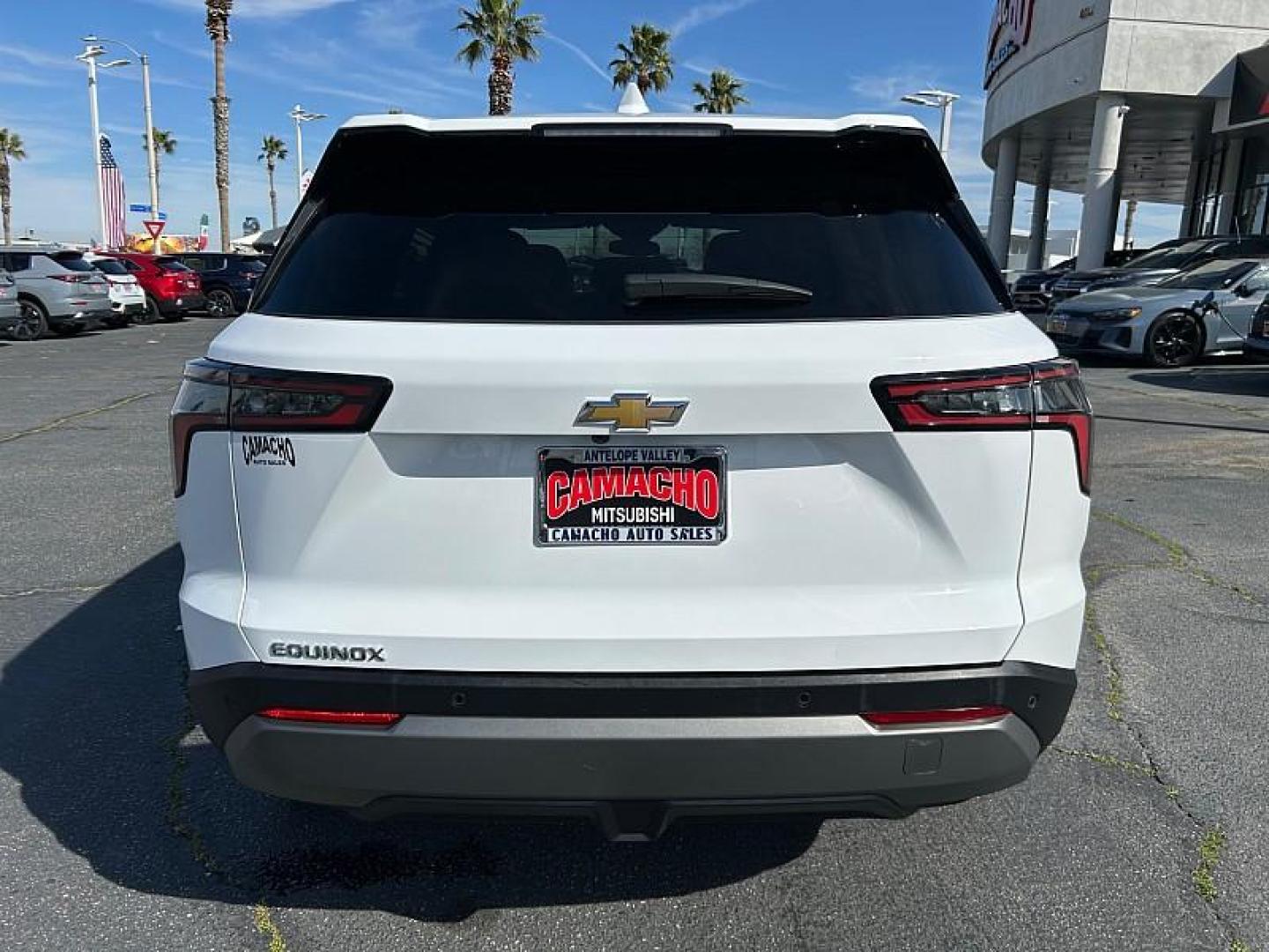 2025 WHITE Chevrolet Equinox (3GNAXHEG3SL) with an 4-Cyl Turbo 1.5 Liter engine, Automatic CVT transmission, located at 412 Auto Vista Drive, Palmdale, 93551, (661) 945-0620, 34.592636, -118.136681 - Photo#5