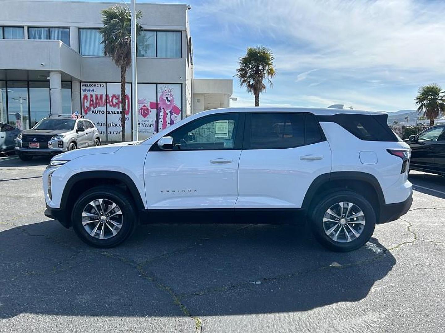 2025 WHITE Chevrolet Equinox (3GNAXHEG3SL) with an 4-Cyl Turbo 1.5 Liter engine, Automatic CVT transmission, located at 412 Auto Vista Drive, Palmdale, 93551, (661) 945-0620, 34.592636, -118.136681 - Photo#3