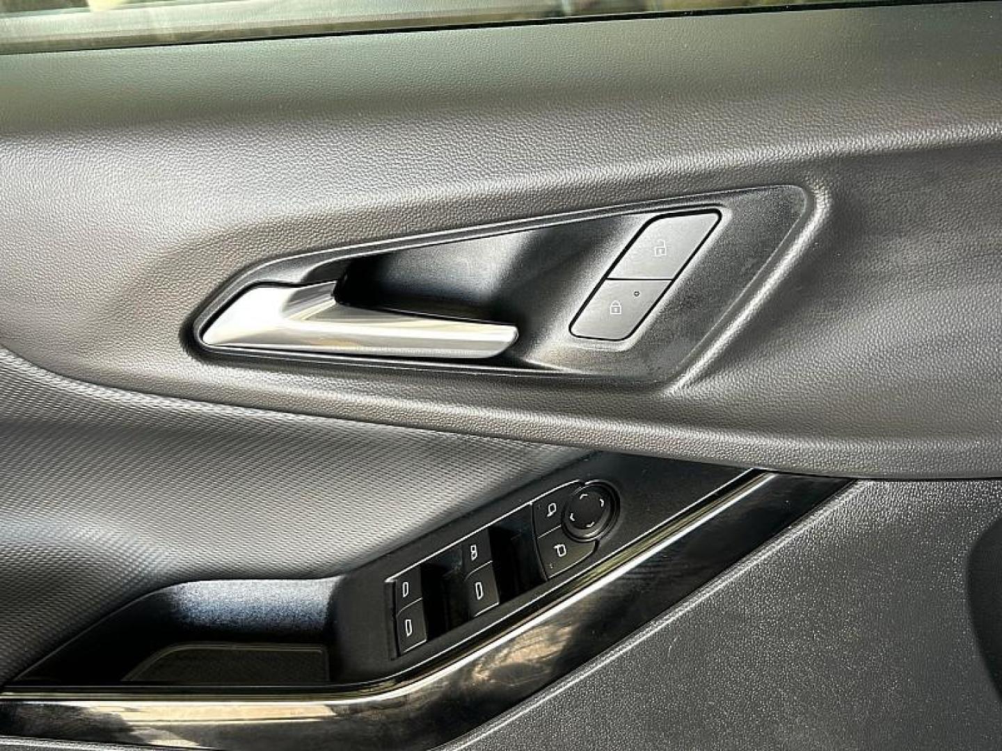 2025 WHITE Chevrolet Equinox (3GNAXHEG3SL) with an 4-Cyl Turbo 1.5 Liter engine, Automatic CVT transmission, located at 412 Auto Vista Drive, Palmdale, 93551, (661) 945-0620, 34.592636, -118.136681 - Photo#27