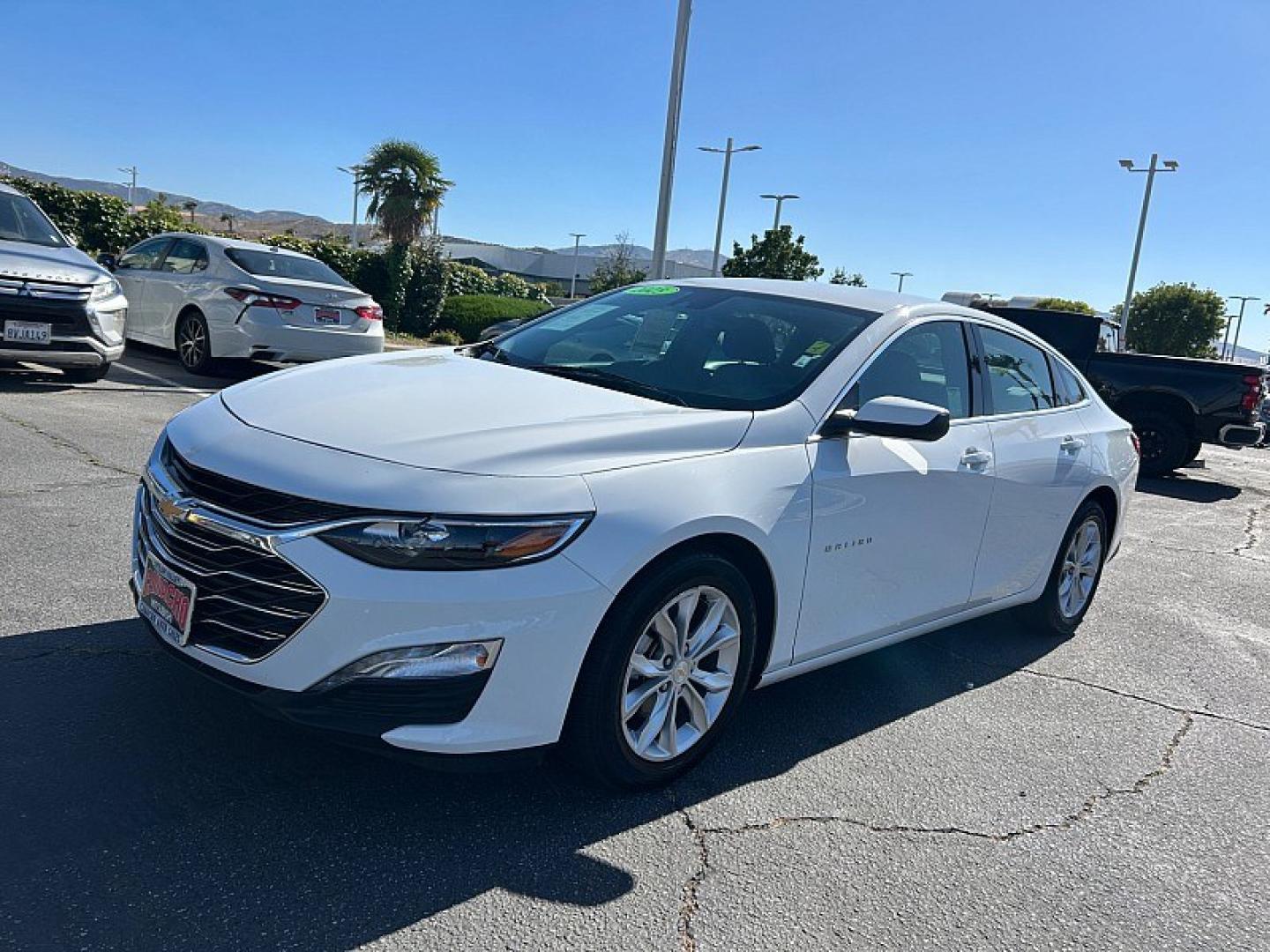 2025 WHITE Chevrolet Malibu (1G1ZD5STXSF) with an 4-Cyl Turbo 1.5 Liter engine, Automatic CVT transmission, located at 412 Auto Vista Drive, Palmdale, 93551, (661) 945-0620, 34.592636, -118.136681- Photo#2