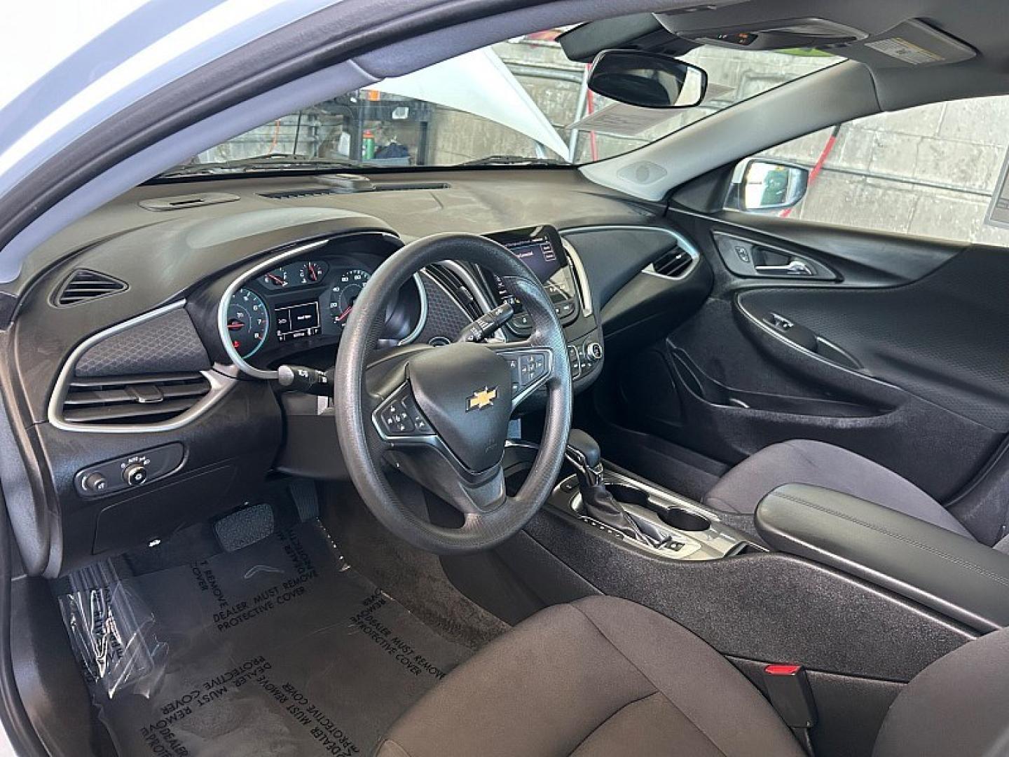 2025 WHITE Chevrolet Malibu (1G1ZD5STXSF) with an 4-Cyl Turbo 1.5 Liter engine, Automatic CVT transmission, located at 412 Auto Vista Drive, Palmdale, 93551, (661) 945-0620, 34.592636, -118.136681- Photo#17