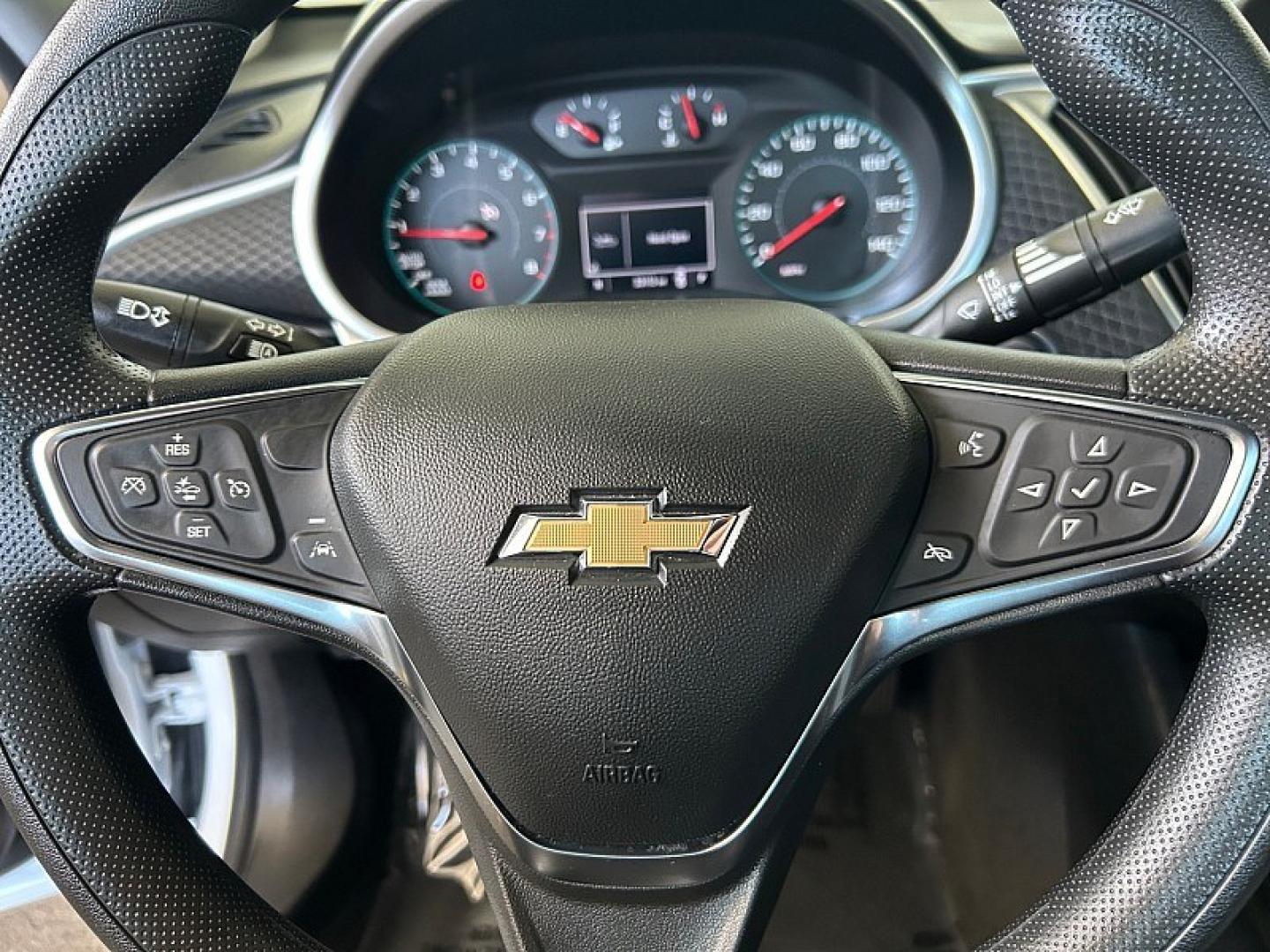 2025 WHITE Chevrolet Malibu (1G1ZD5STXSF) with an 4-Cyl Turbo 1.5 Liter engine, Automatic CVT transmission, located at 412 Auto Vista Drive, Palmdale, 93551, (661) 945-0620, 34.592636, -118.136681- Photo#21
