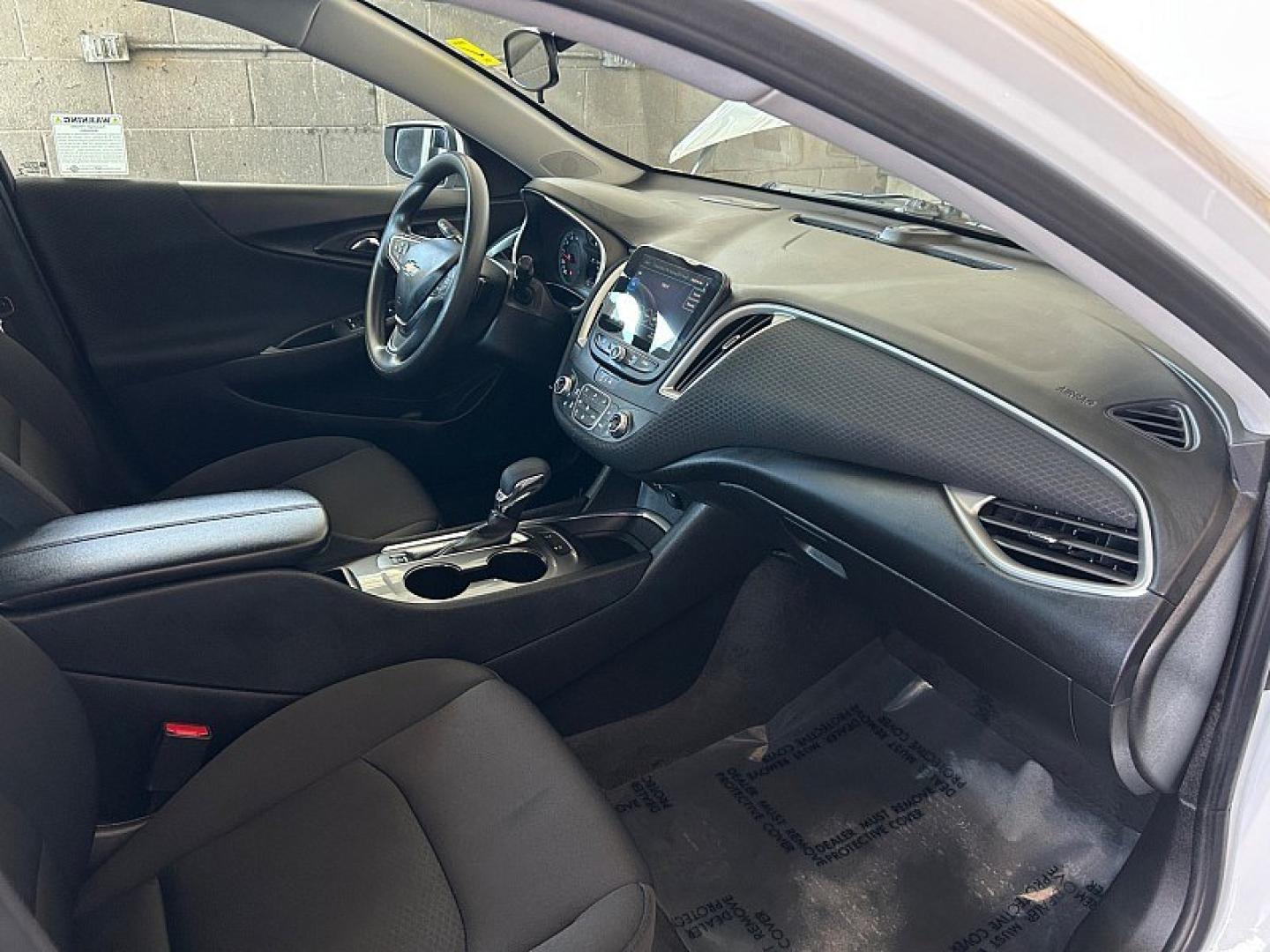 2025 White Chevrolet Malibu (1G1ZD5ST7SF) with an 4-Cyl Turbo 1.5 Liter engine, Automatic CVT transmission, located at 412 Auto Vista Drive, Palmdale, 93551, (661) 945-0620, 34.592636, -118.136681- Photo#23