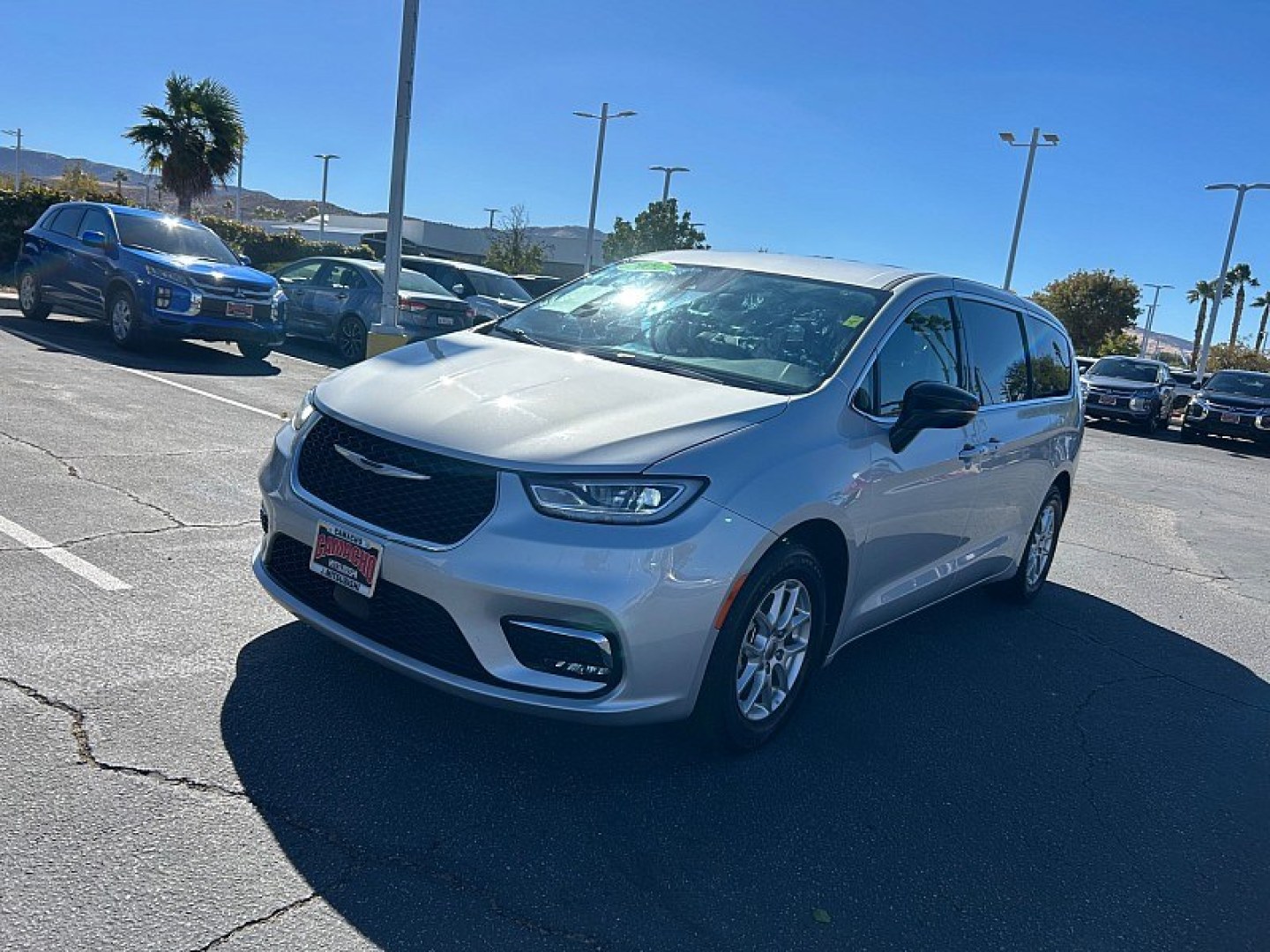 2025 WHITE Chevrolet Malibu (1G1ZD5ST7SF) with an 4-Cyl Turbo 1.5 Liter engine, Automatic CVT transmission, located at 412 Auto Vista Drive, Palmdale, 93551, (661) 945-0620, 34.592636, -118.136681- Photo#4