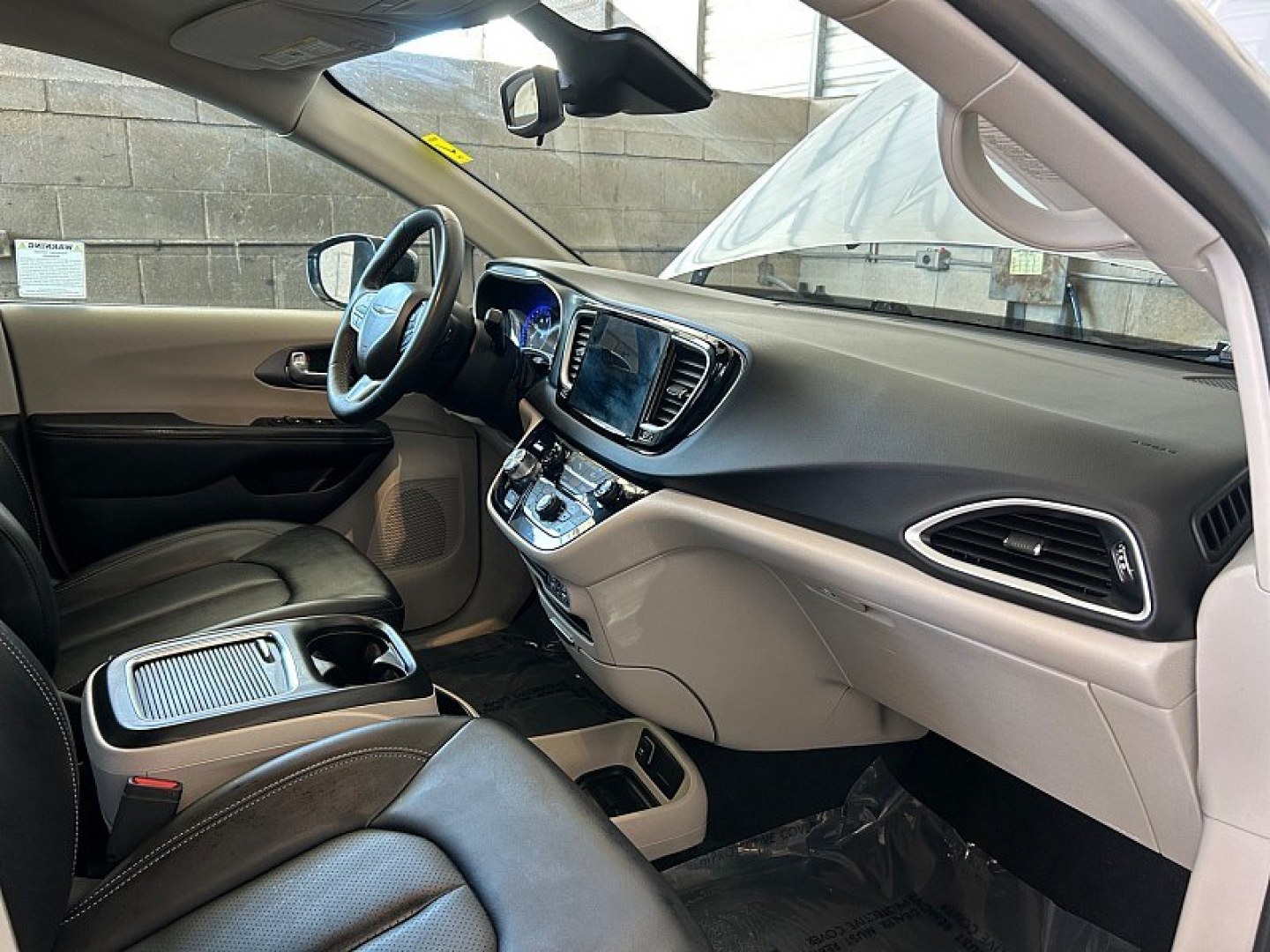 2025 WHITE Chevrolet Malibu (1G1ZD5ST7SF) with an 4-Cyl Turbo 1.5 Liter engine, Automatic CVT transmission, located at 412 Auto Vista Drive, Palmdale, 93551, (661) 945-0620, 34.592636, -118.136681- Photo#59