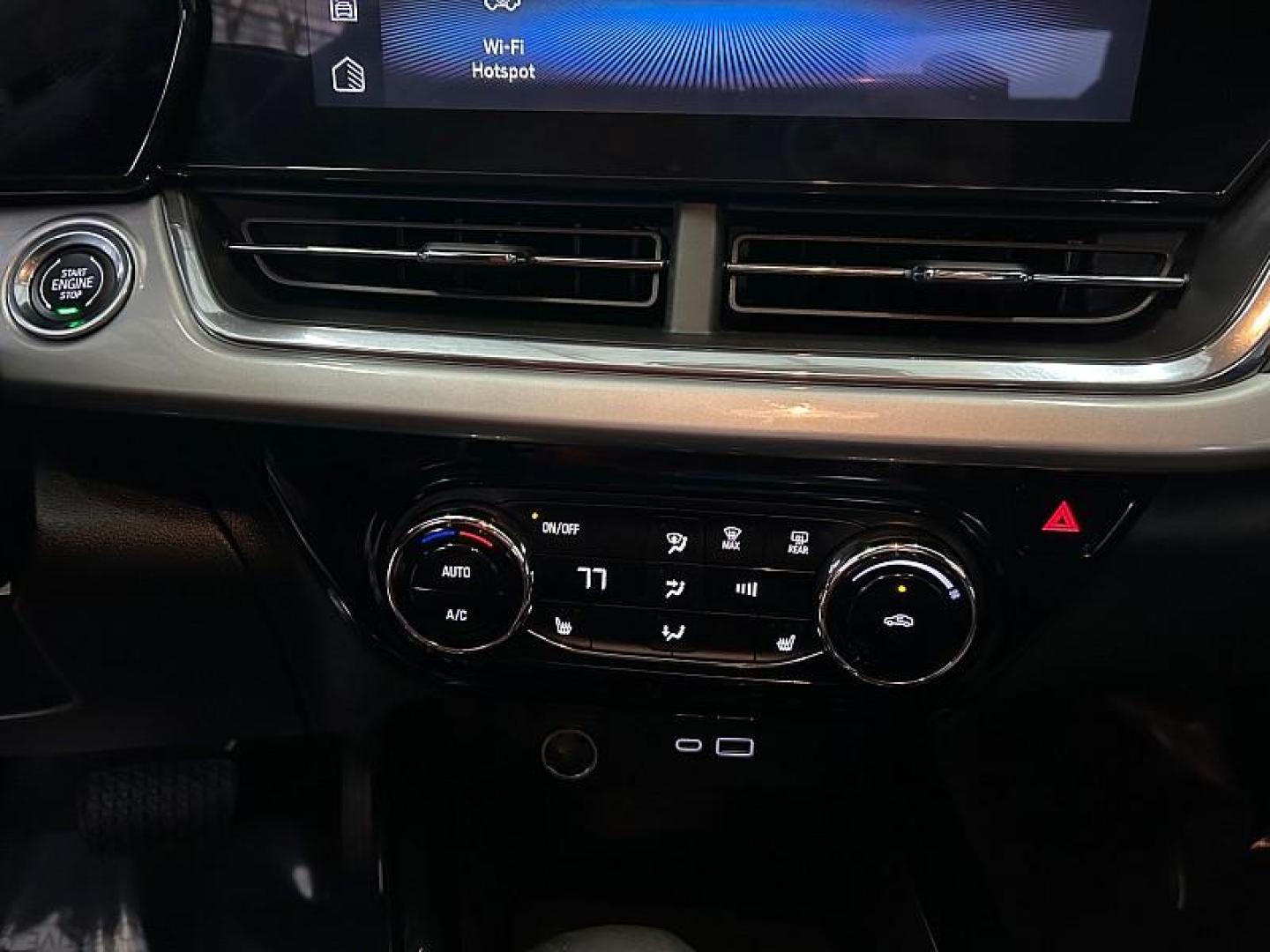 2025 WHITE Chevrolet Trax (KL77LHEP0SC) with an 3-Cyl Turbo 1.2 Liter engine, Automatic transmission, located at 412 Auto Vista Drive, Palmdale, 93551, (661) 945-0620, 34.592636, -118.136681 - Photo#23