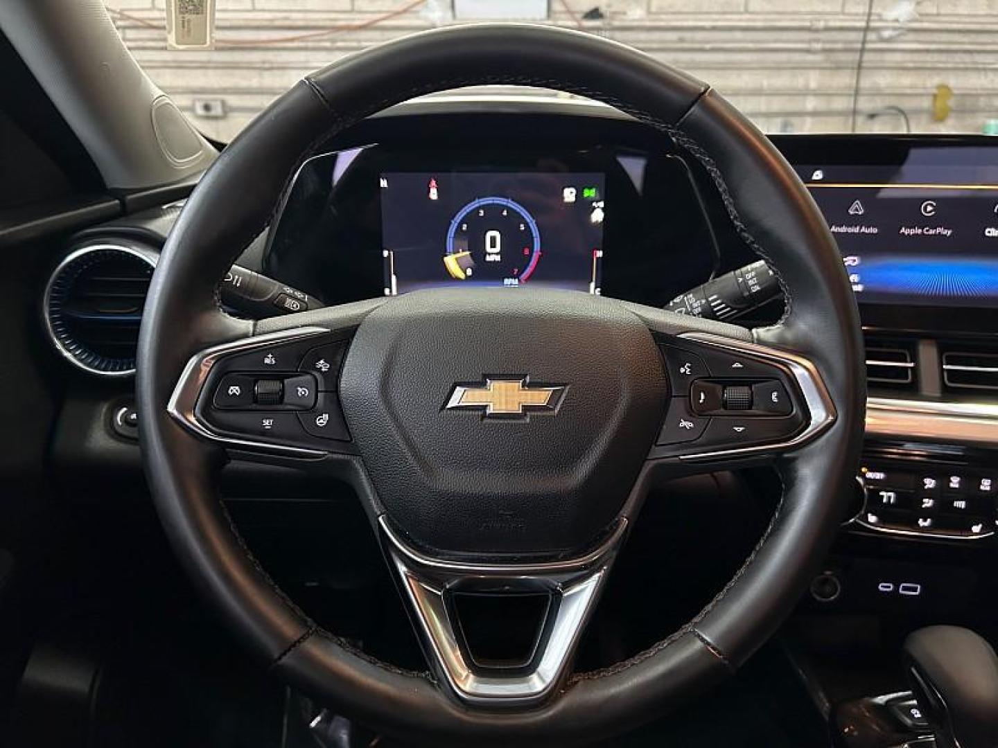 2025 WHITE Chevrolet Trax (KL77LHEP0SC) with an 3-Cyl Turbo 1.2 Liter engine, Automatic transmission, located at 412 Auto Vista Drive, Palmdale, 93551, (661) 945-0620, 34.592636, -118.136681 - Photo#25