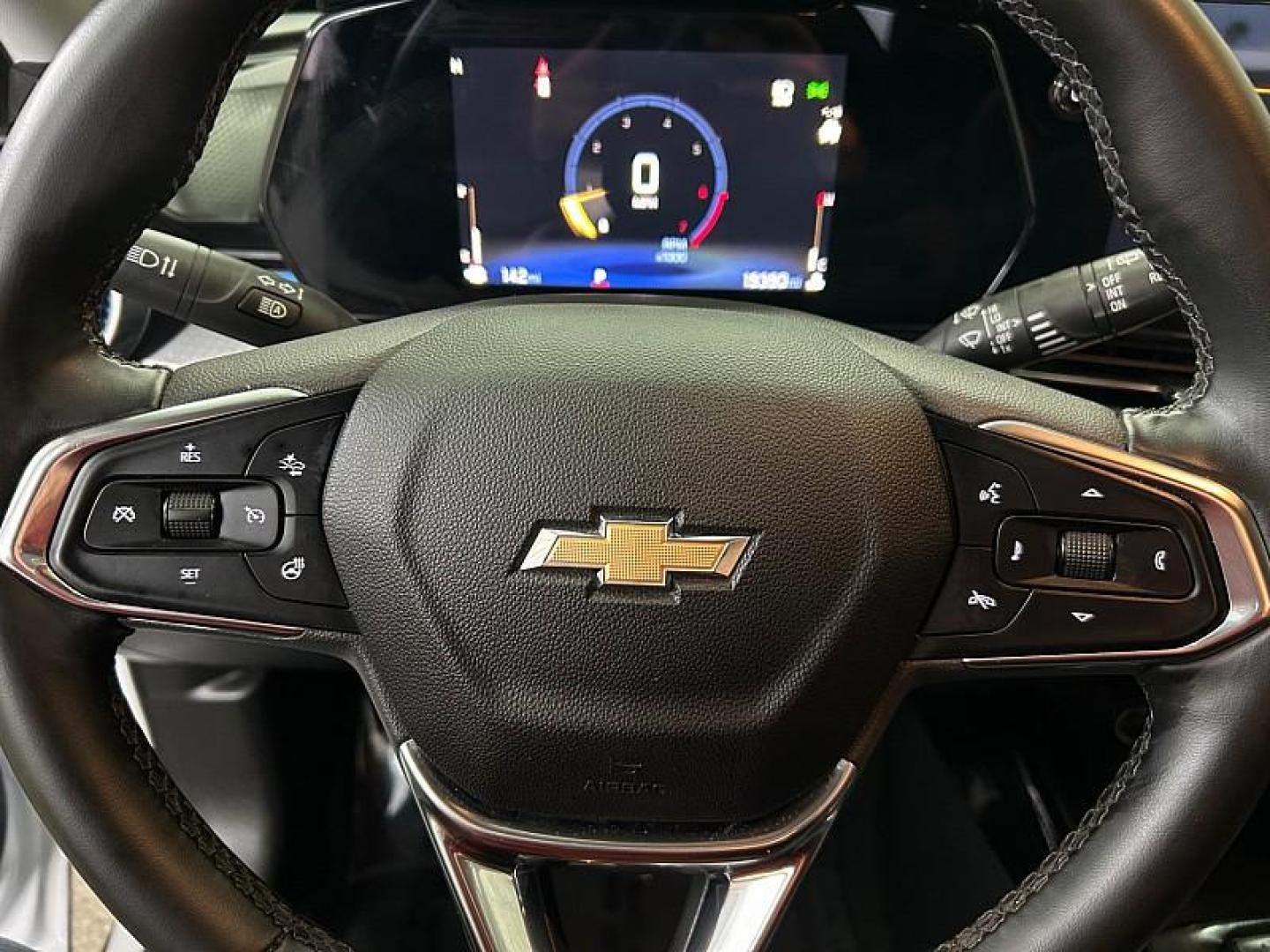 2025 WHITE Chevrolet Trax (KL77LHEP0SC) with an 3-Cyl Turbo 1.2 Liter engine, Automatic transmission, located at 412 Auto Vista Drive, Palmdale, 93551, (661) 945-0620, 34.592636, -118.136681 - Photo#27
