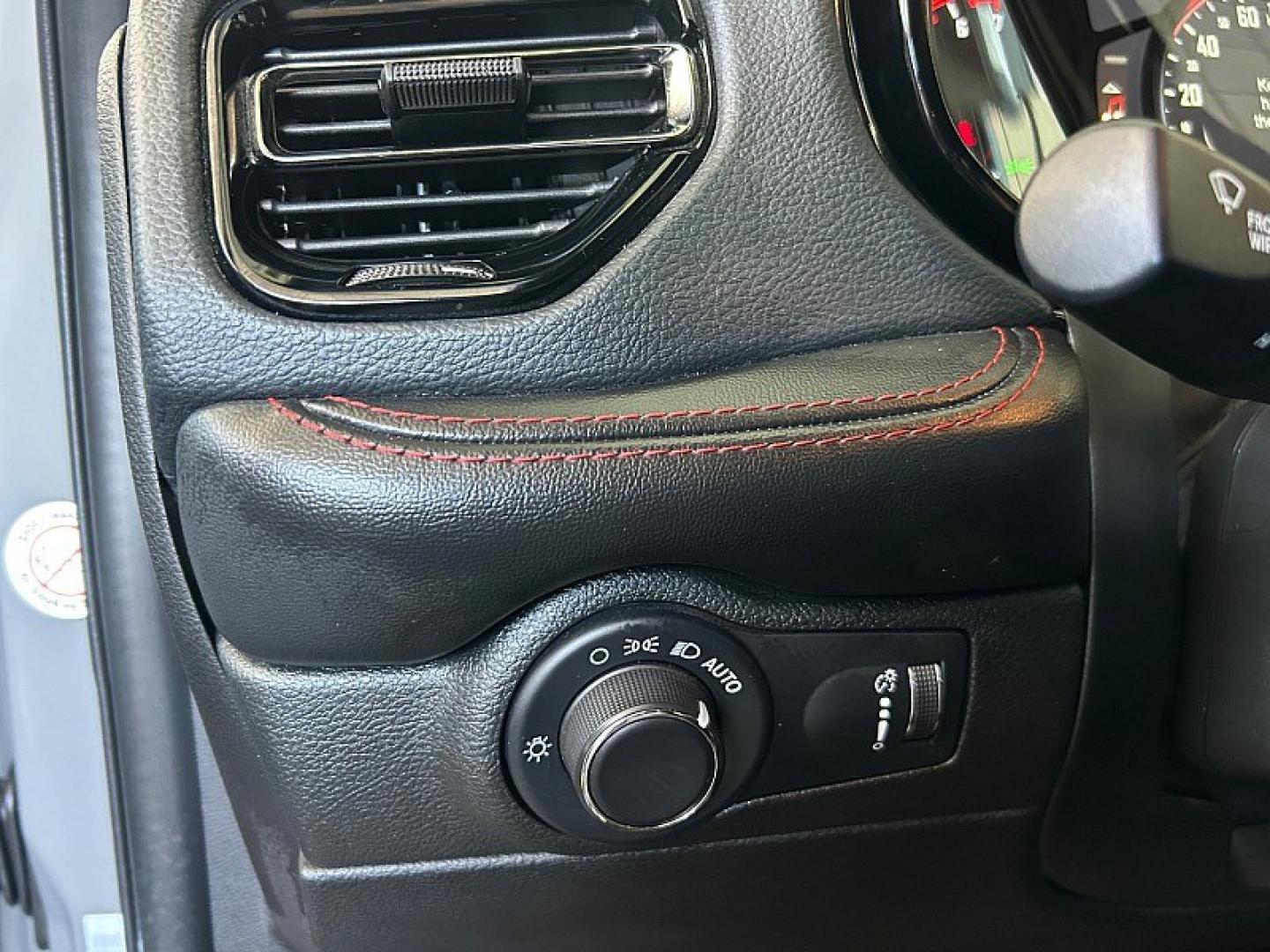 2025 Gray Dodge Durango (1C4RDJDG8SC) with an V6 3.6 Liter engine, Automatic 8-Spd transmission, located at 412 Auto Vista Drive, Palmdale, 93551, (661) 945-0620, 34.592636, -118.136681- Photo#21