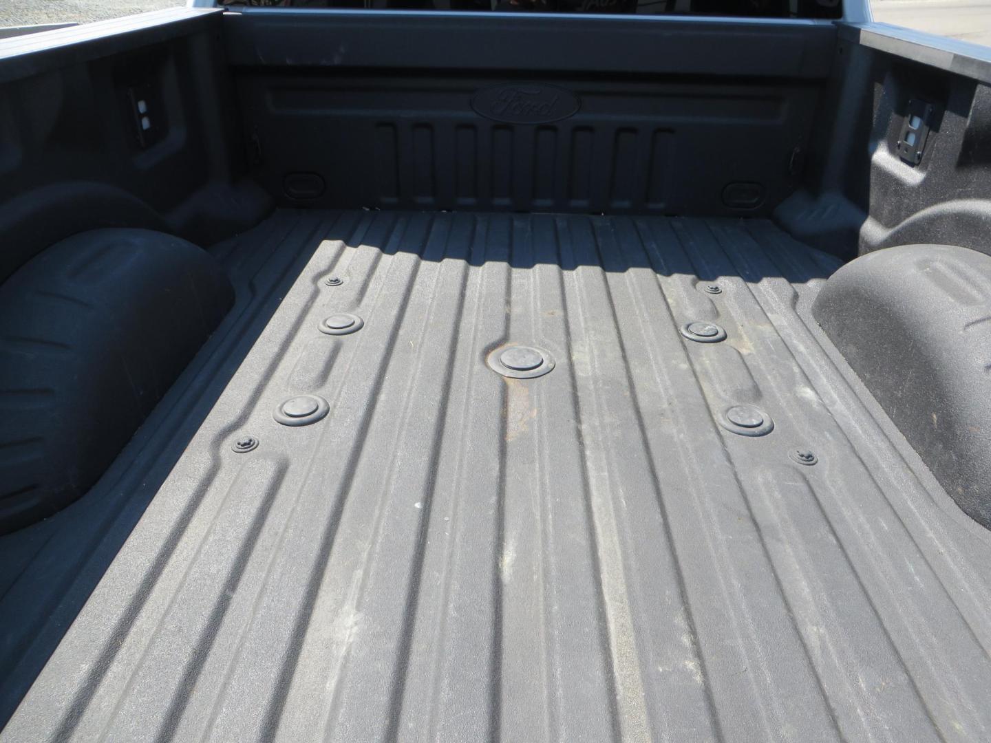 2025 Gray /Black Ford F-350 SD Lariat Crew Cab Short Bed 4WD (1FT8W3BM5SE) with an 6.7L V8 OHV 16V DIESEL engine, 6A transmission, located at 2630 Grass Valley Highway, Auburn, CA, 95603, (530) 508-5100, 38.937893, -121.095482 - Features a Readylift level kit, Falcon shocks, 20" Fuel Triton wheels, and 37" Nitto Ridge Grappler tires. - Photo#13