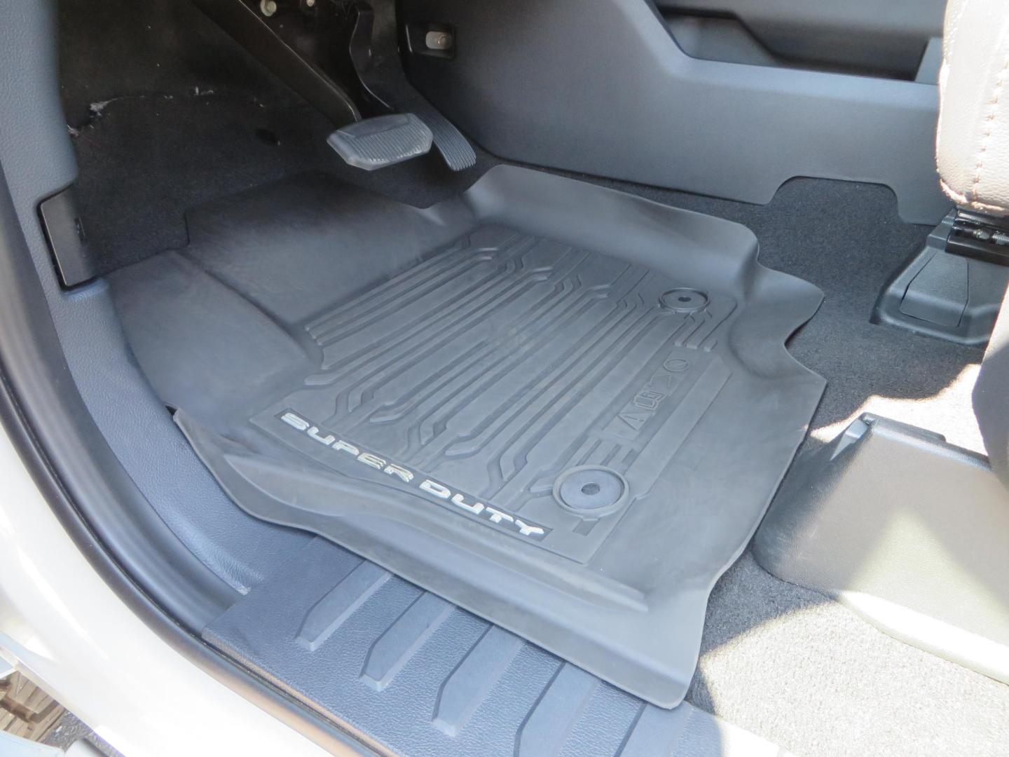 2025 Gray /Black Ford F-350 SD Lariat Crew Cab Short Bed 4WD (1FT8W3BM5SE) with an 6.7L V8 OHV 16V DIESEL engine, 6A transmission, located at 2630 Grass Valley Highway, Auburn, CA, 95603, (530) 508-5100, 38.937893, -121.095482 - Features a Readylift level kit, Falcon shocks, 20" Fuel Triton wheels, and 37" Nitto Ridge Grappler tires. - Photo#27